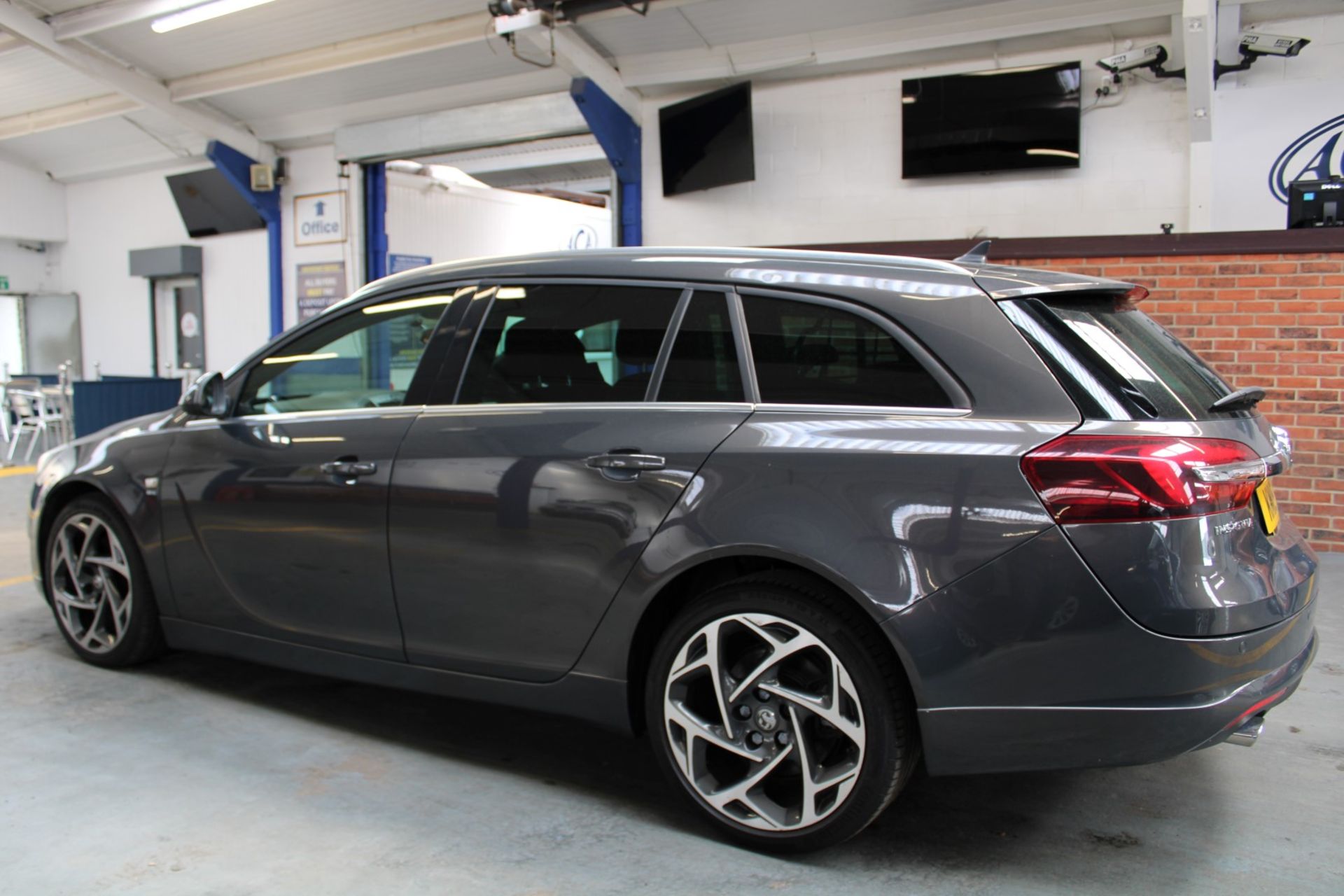 15 15 Vauxhall Insignia SRI Nav VX - Image 39 of 40