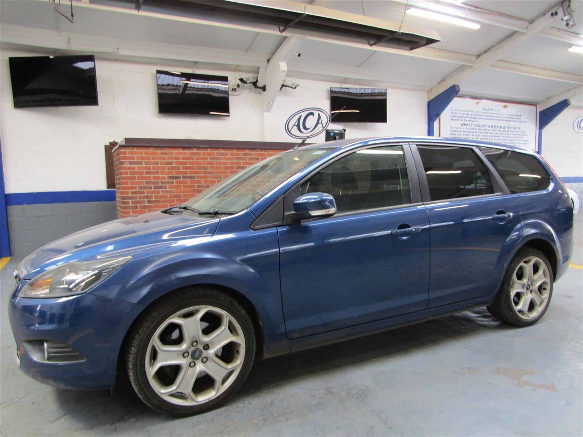 08 08 Ford Focus Titanium 145