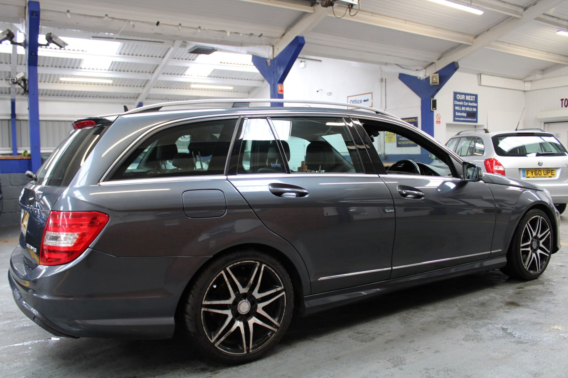 62 12 Mercedes C250 AMG Sport + CDI - Image 33 of 38