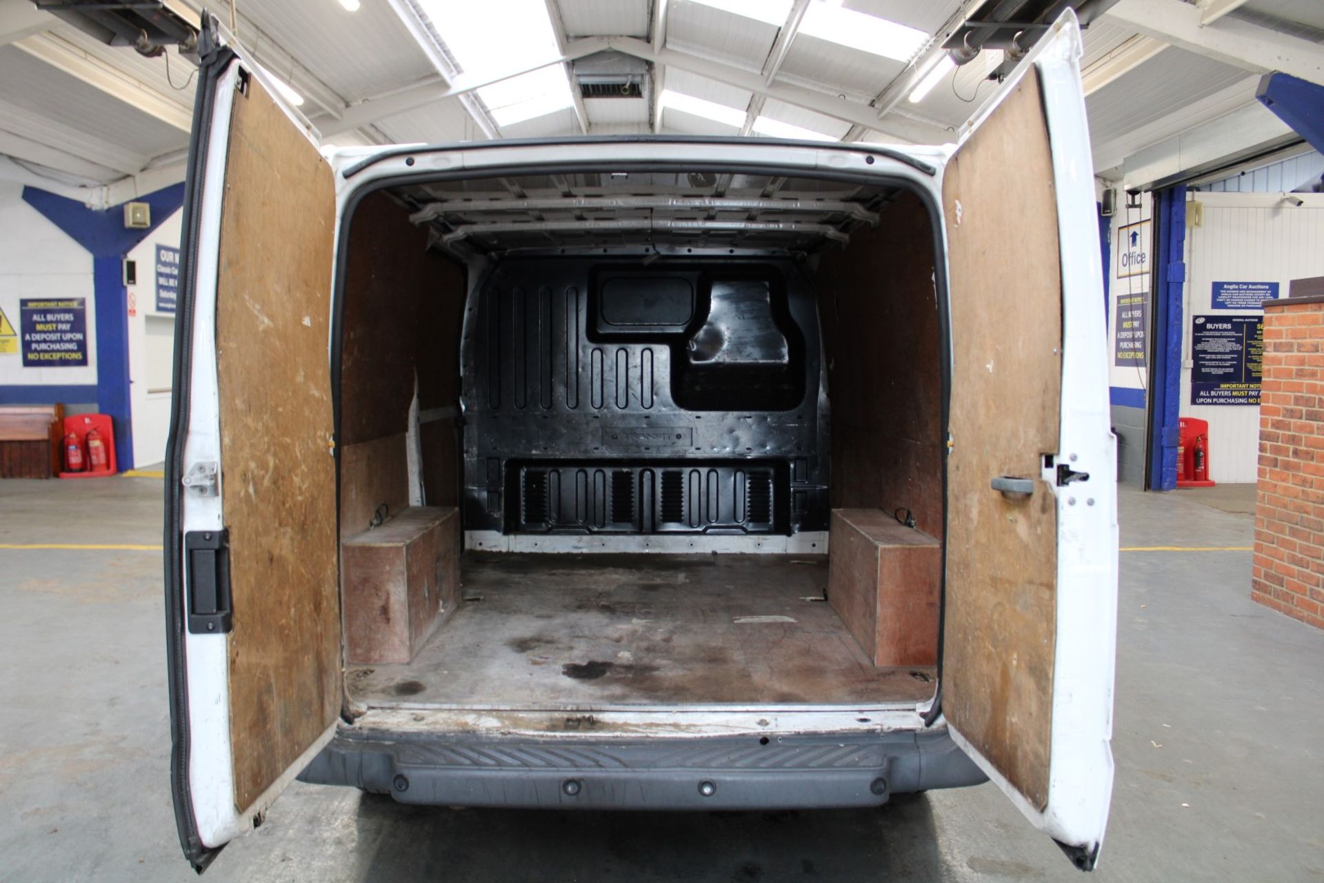 12 12 Ford Transit 85 T300M FWD - Image 24 of 28