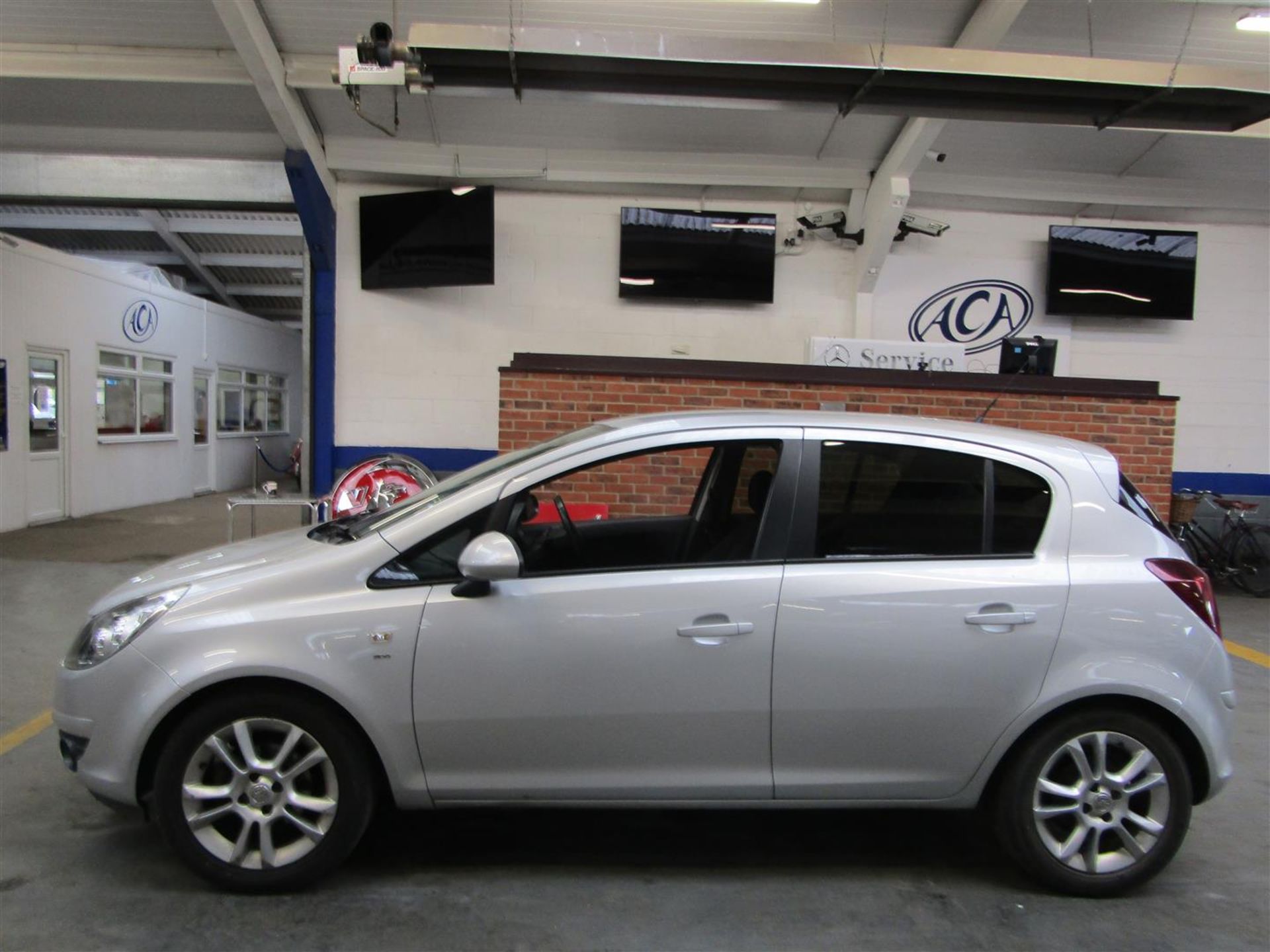 10 10 Vauxhall Corsa SXI 5dr - Image 19 of 19