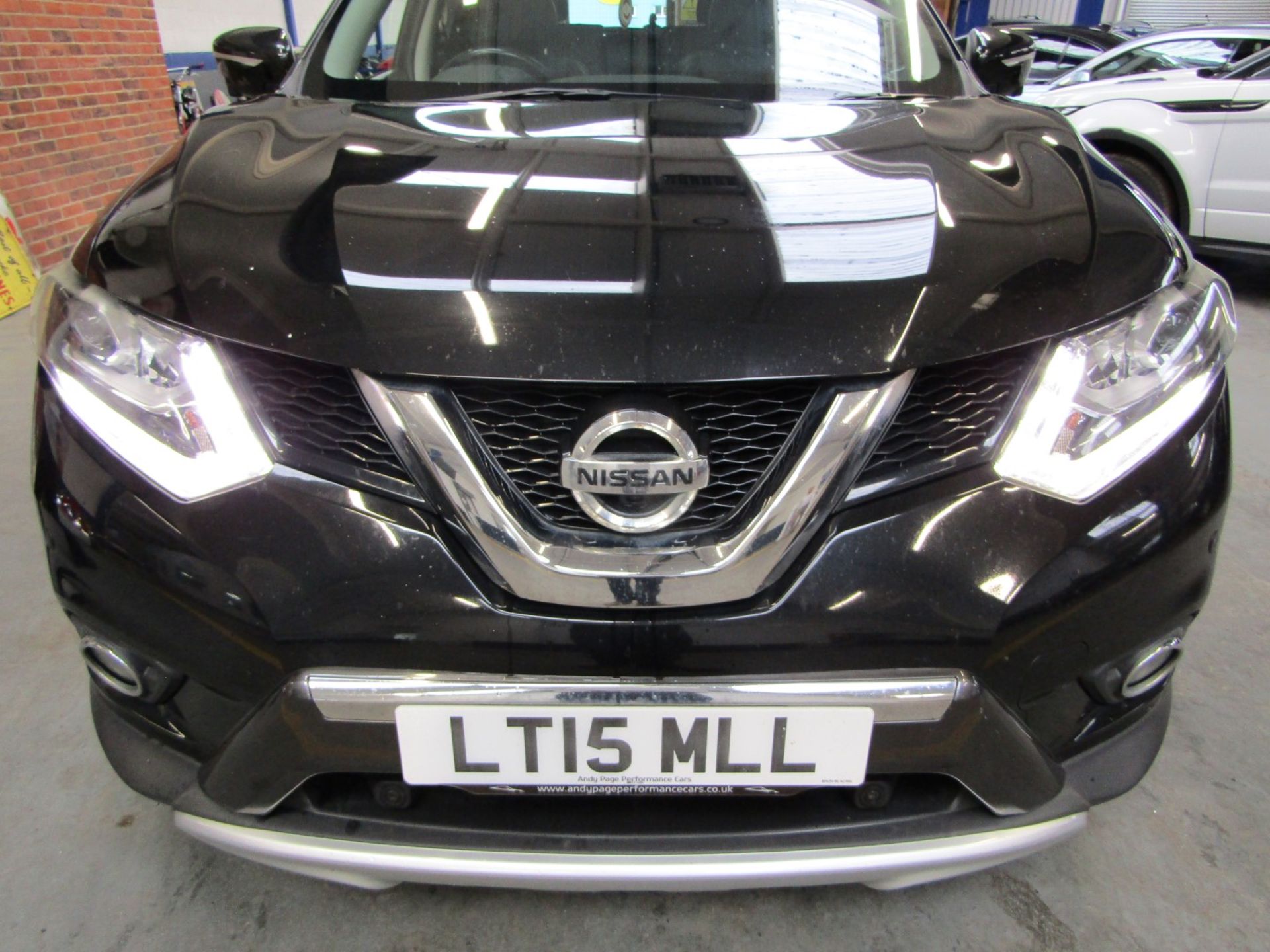 15 15 Nissan X-Trail Tekna DCI CVT - Image 2 of 29