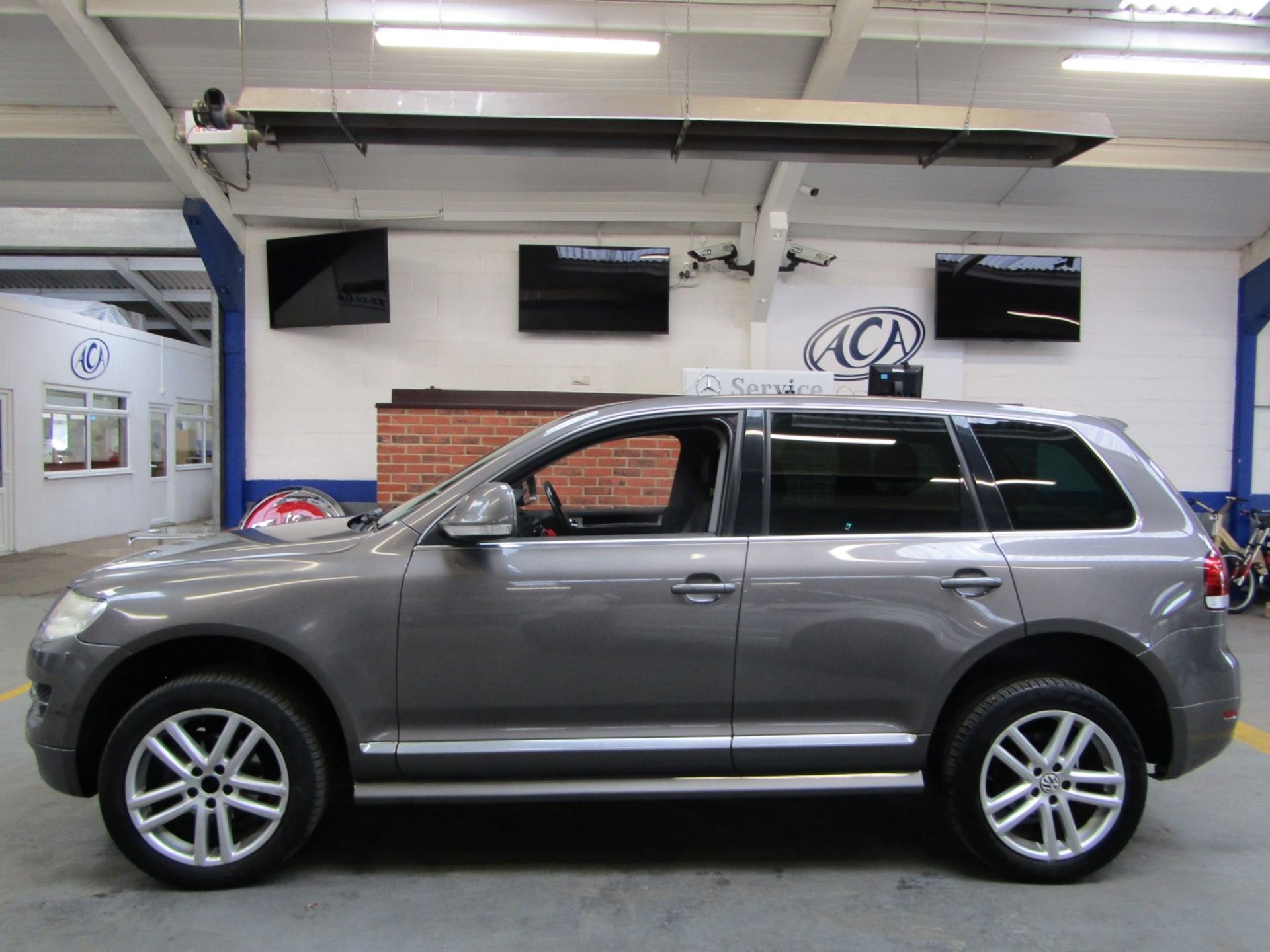 08 08 VW Touareg Altitude TDI - Image 24 of 24