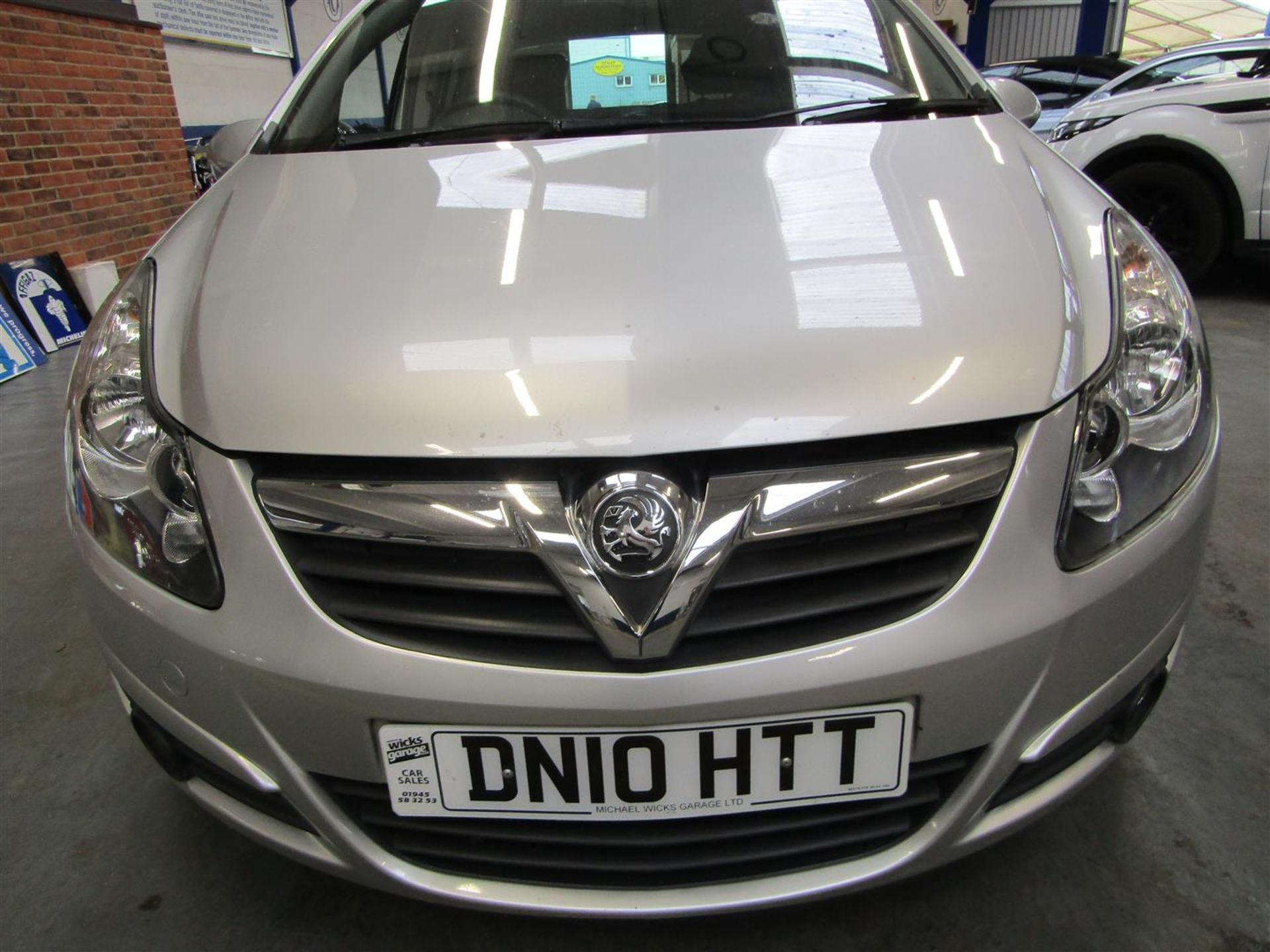 10 10 Vauxhall Corsa SXI 5dr - Image 2 of 19