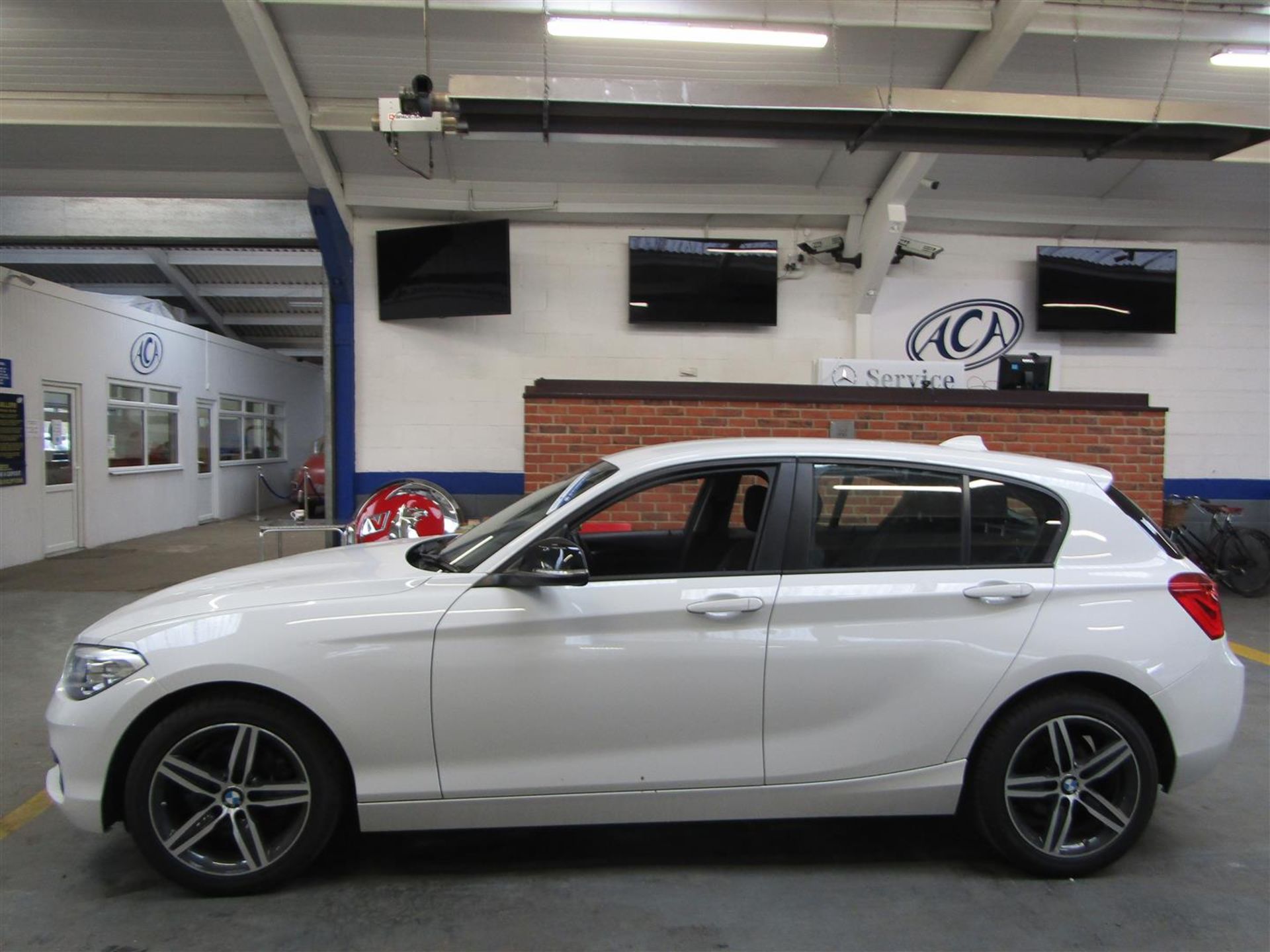 2015 BMW 118 Sport 5dr - Image 14 of 14