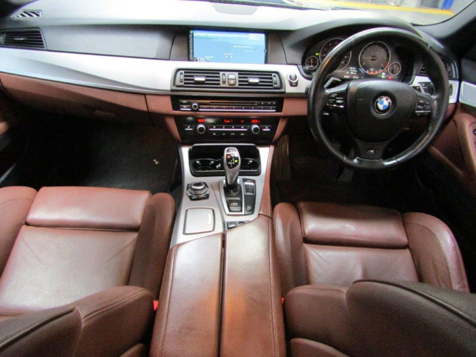 13 13 BMW 520D M Sport Auto - Image 13 of 30