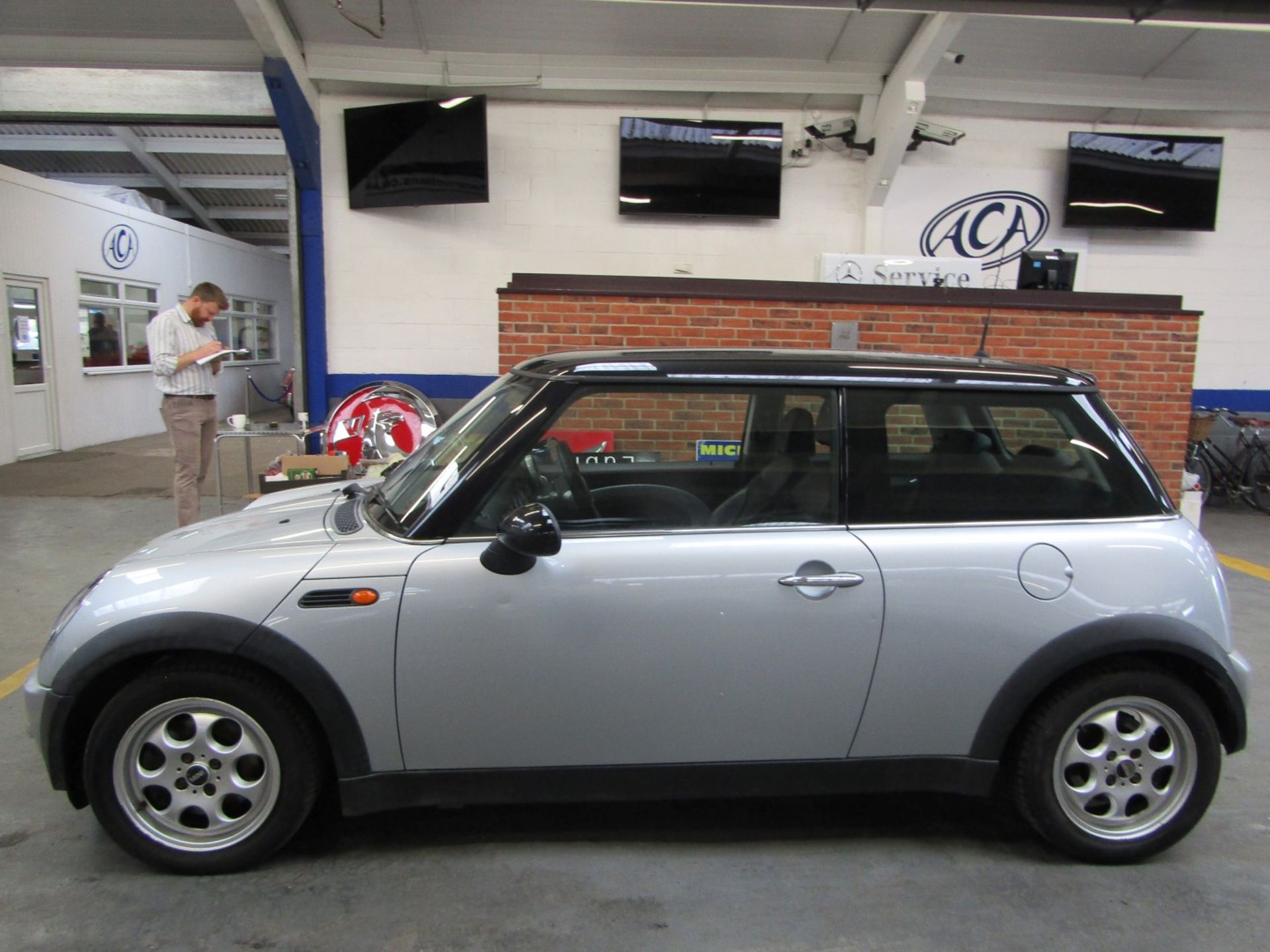 03 03 Mini Cooper - Image 18 of 18