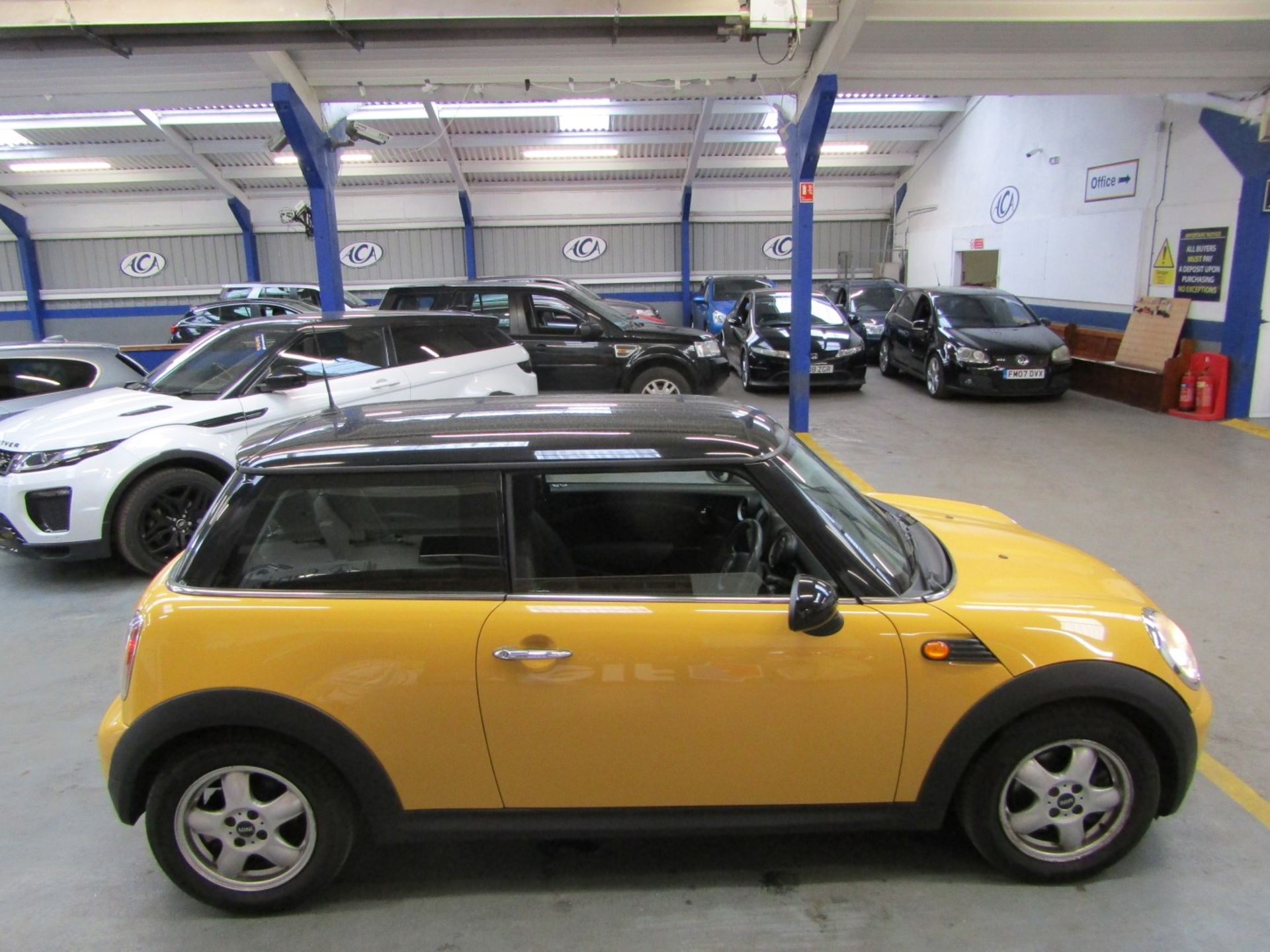 59 09 Mini Cooper - Image 3 of 19