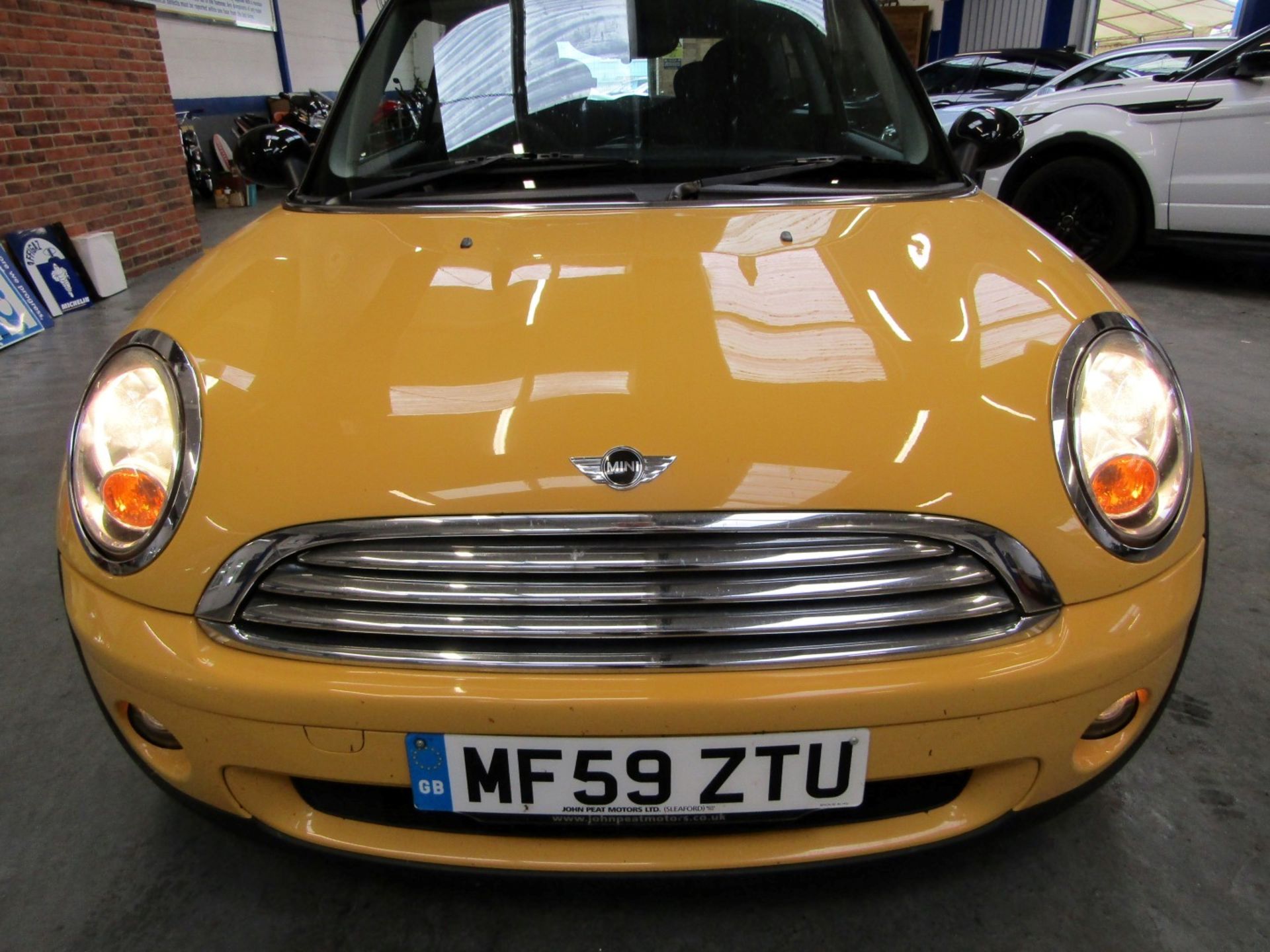 59 09 Mini Cooper - Image 2 of 19