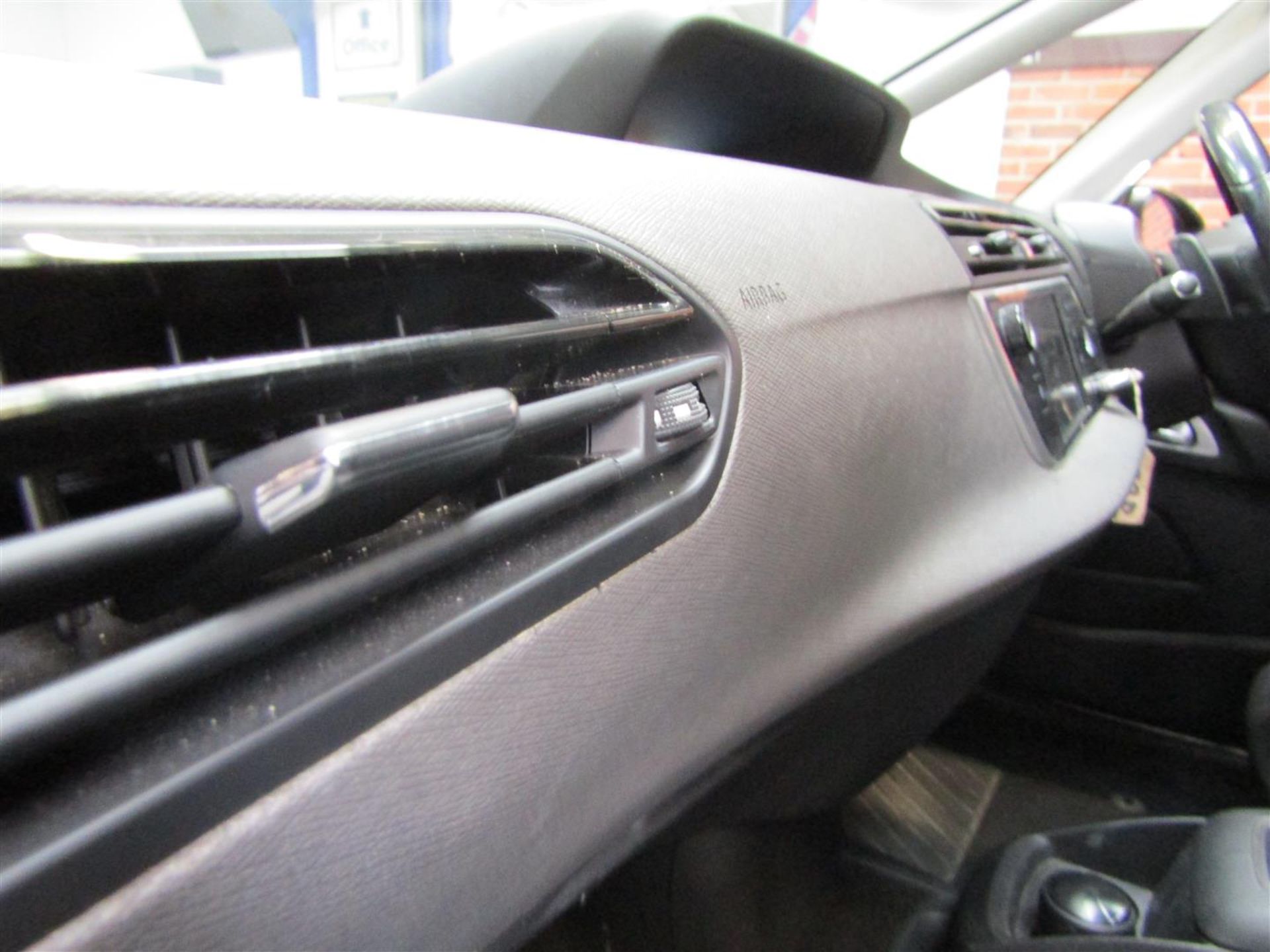 64 15 Citroen C4 Gr Picasso Excl - Image 8 of 25