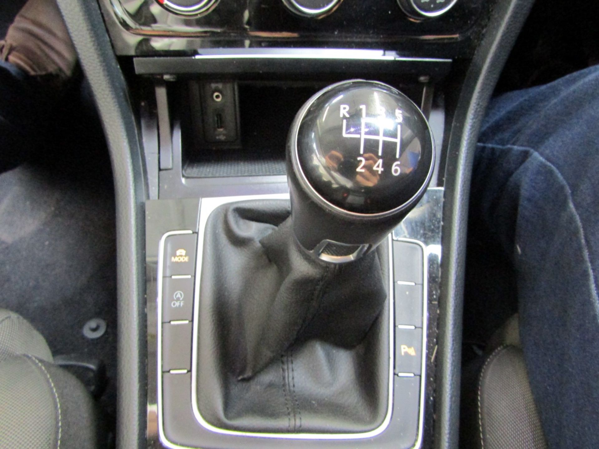 15 65 VW Golf GT TDI - Image 5 of 23