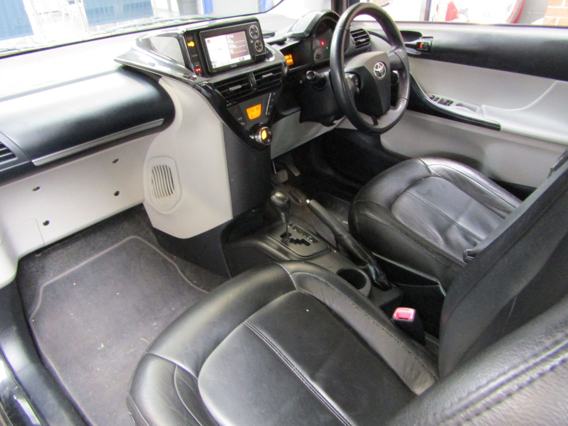 13 13 Toyota IQ2 VVT CVT - Image 6 of 27