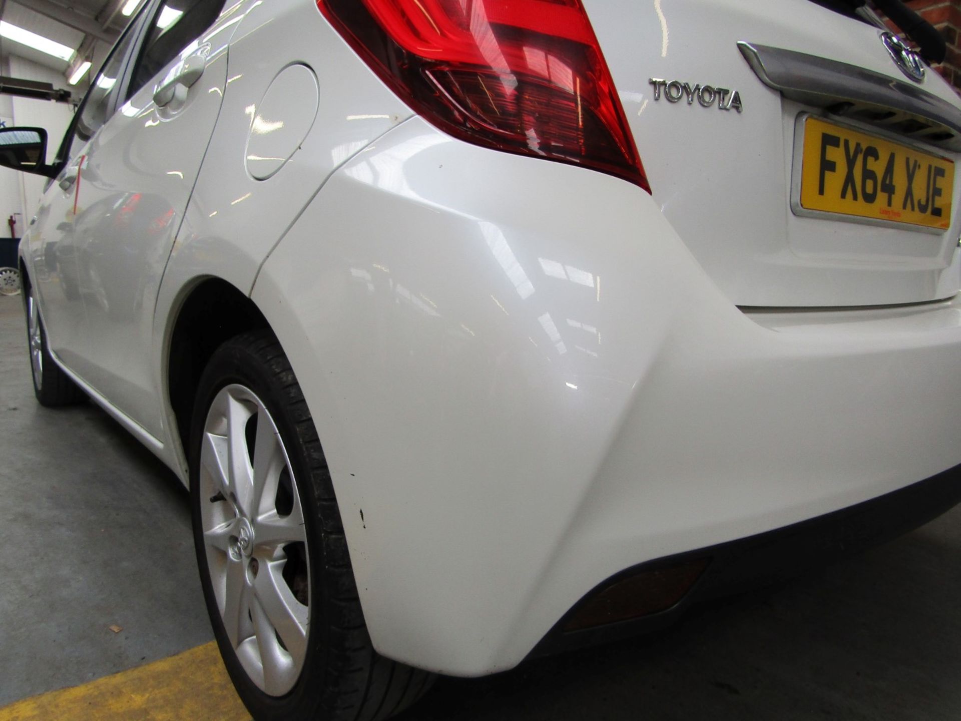 64 14 Toyota Yaris Hybrid Excel - Image 11 of 26