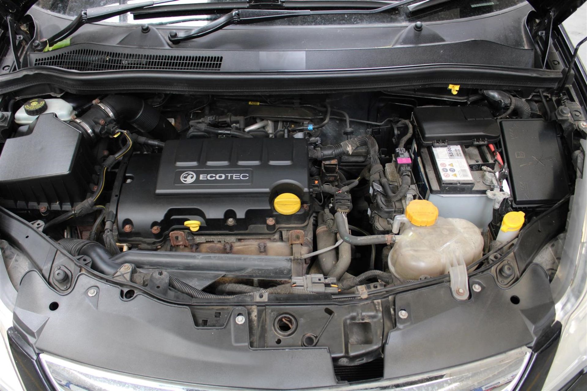 11 11 Vauxhall Corsa SXI - Image 7 of 36