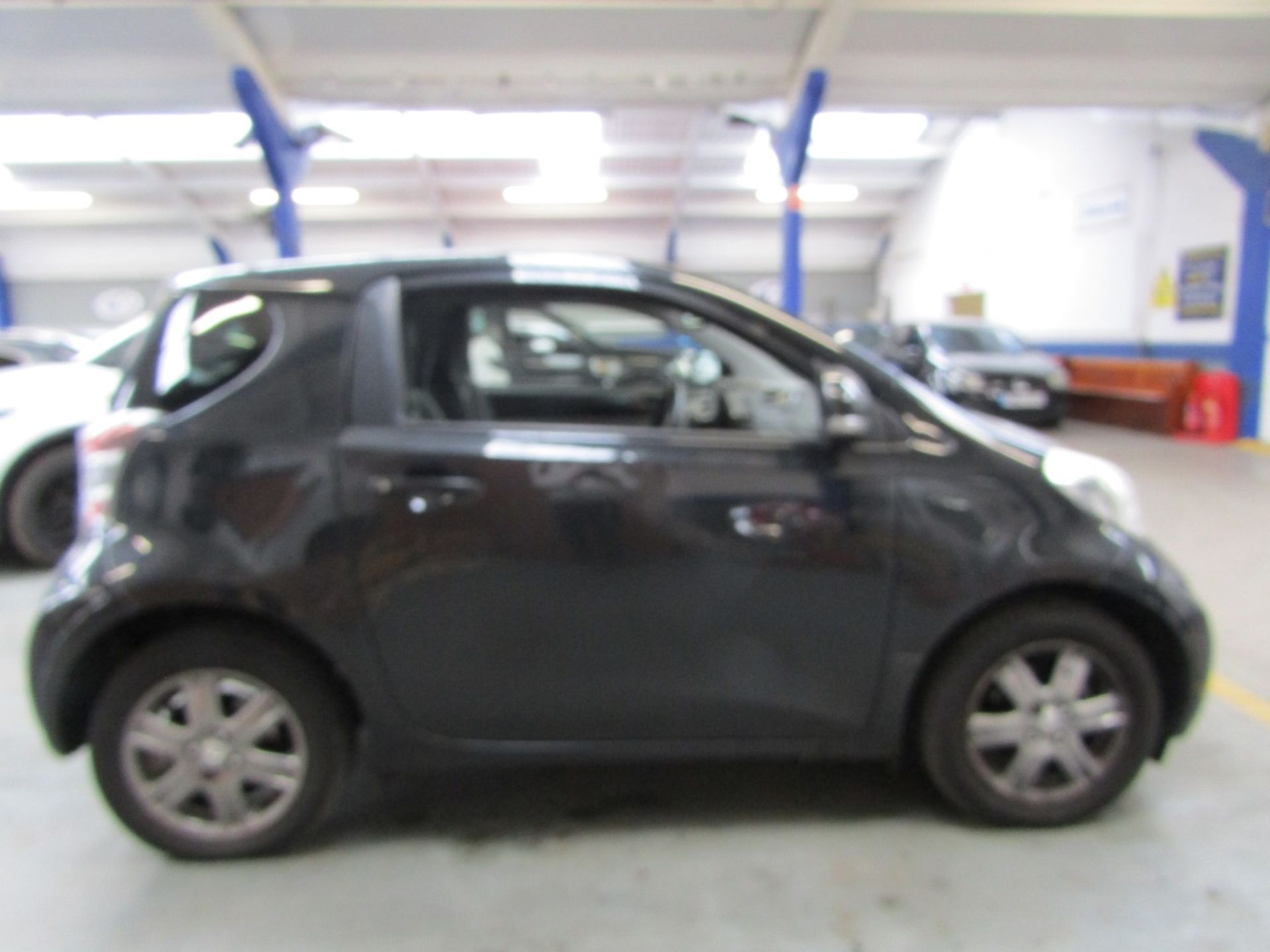 13 13 Toyota IQ2 VVT CVT - Image 9 of 27