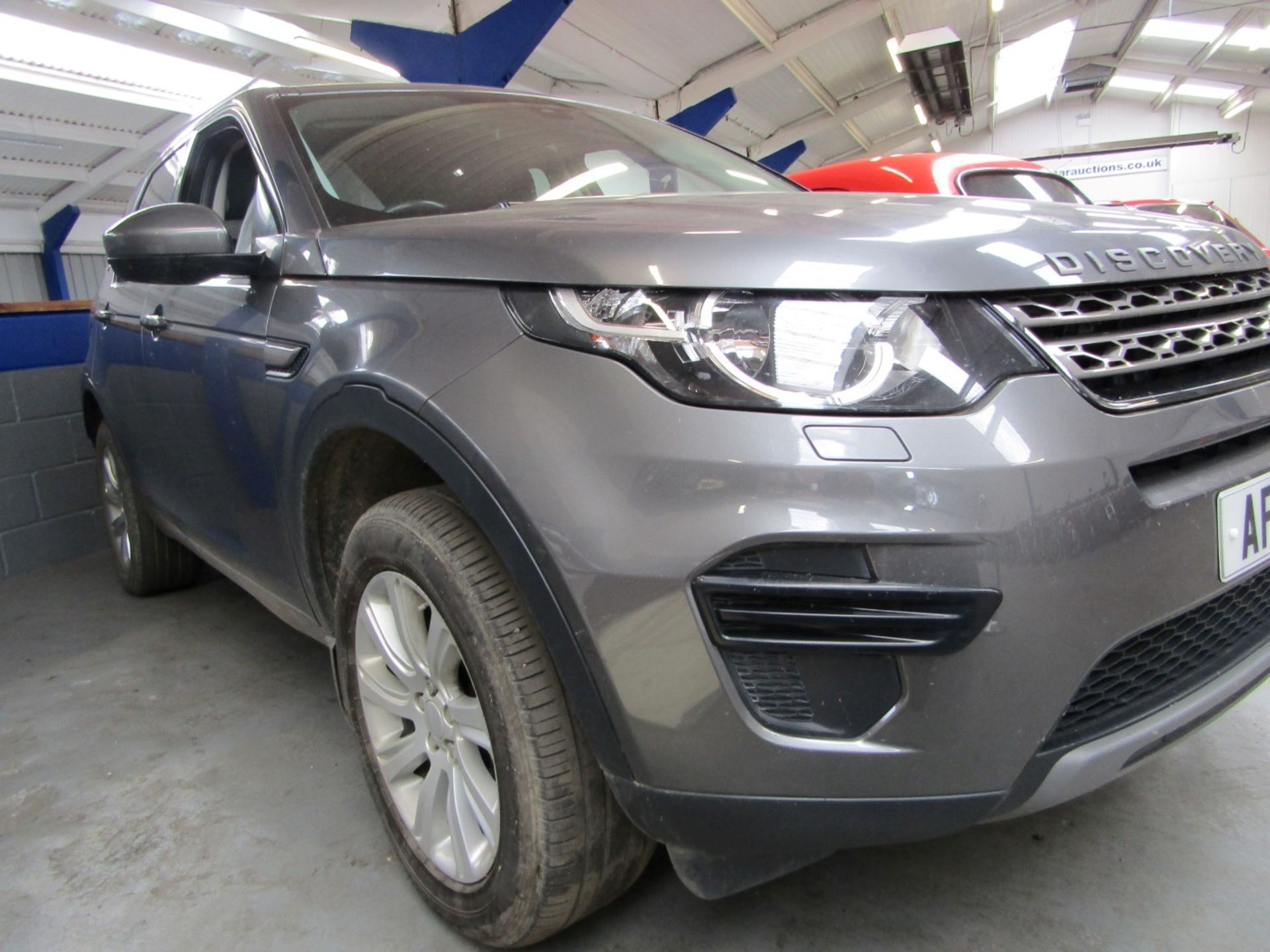 16 16 L/Rover Discovery Sport SE TD4 - Image 18 of 23