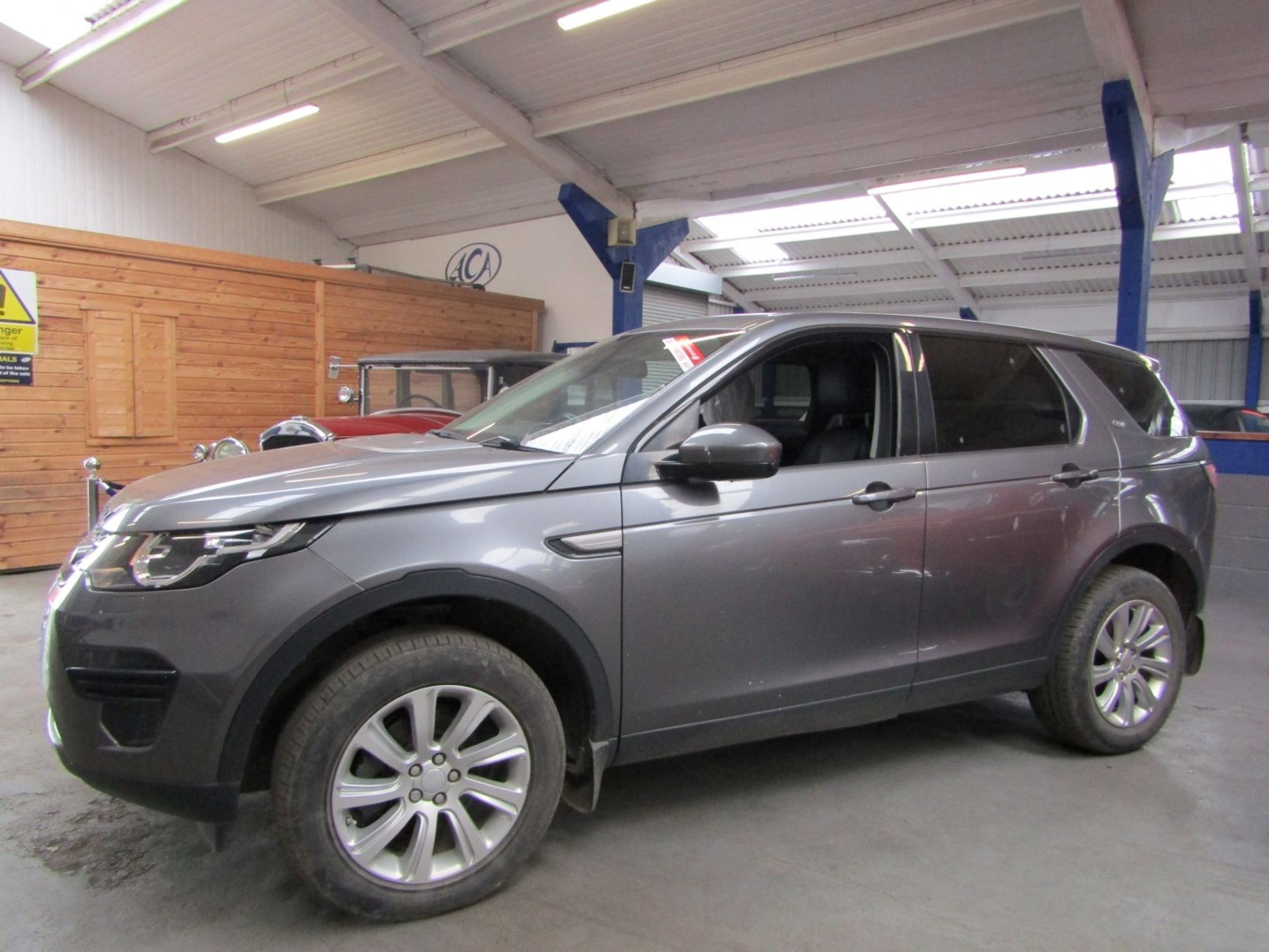 16 16 L/Rover Discovery Sport SE TD4