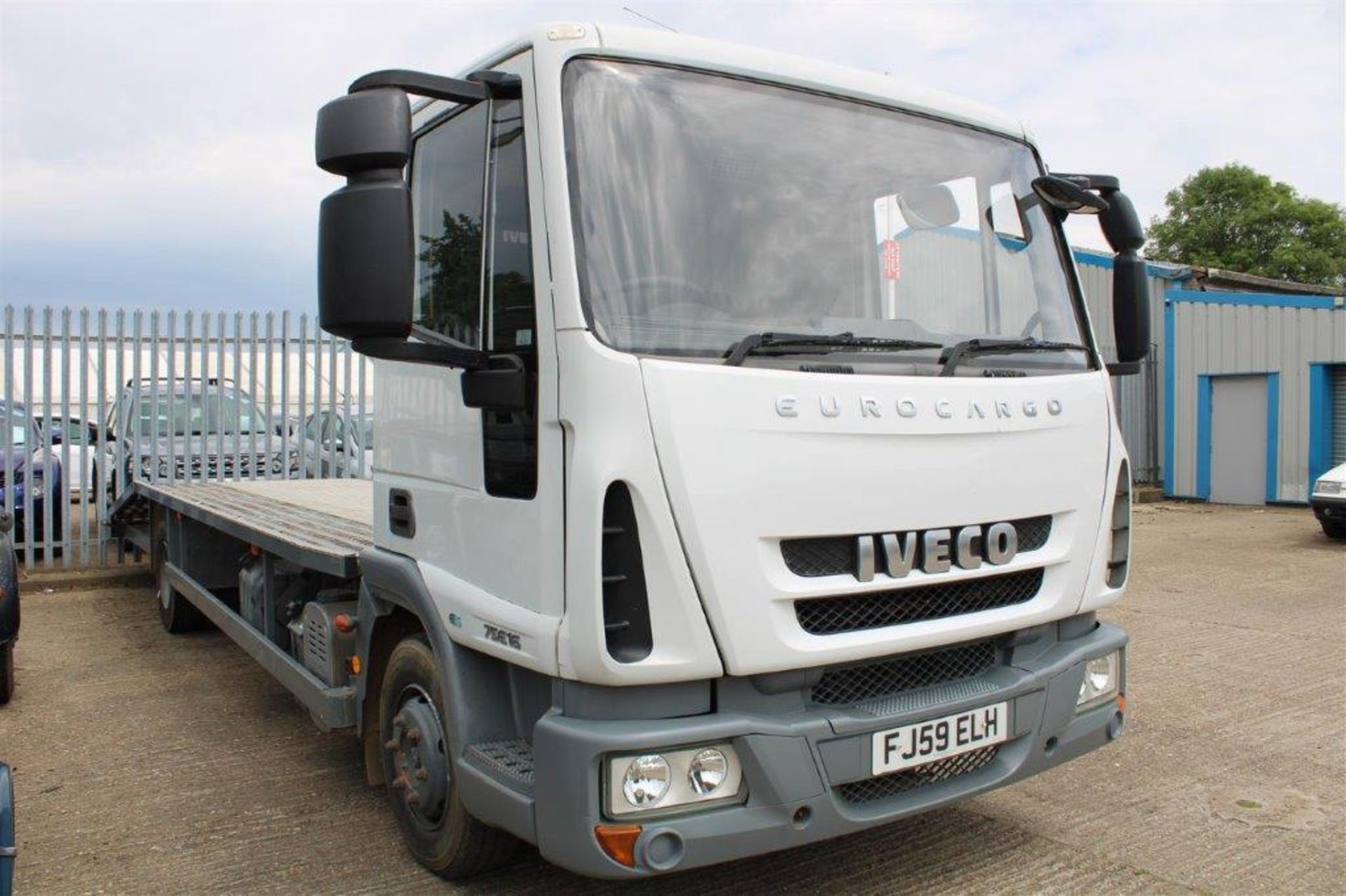 59 09 Iveco Breakdown Truck - Image 3 of 44