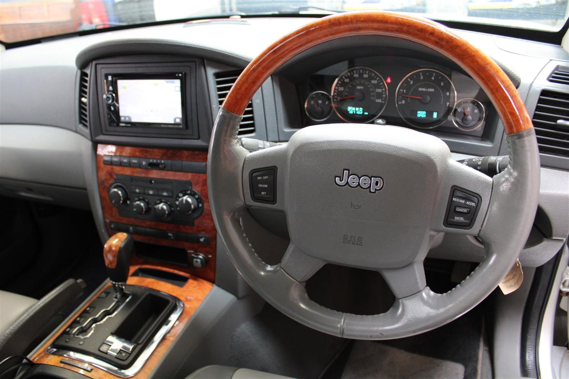 06 06 Jeep G Cherokee Overland CRD - Image 21 of 38