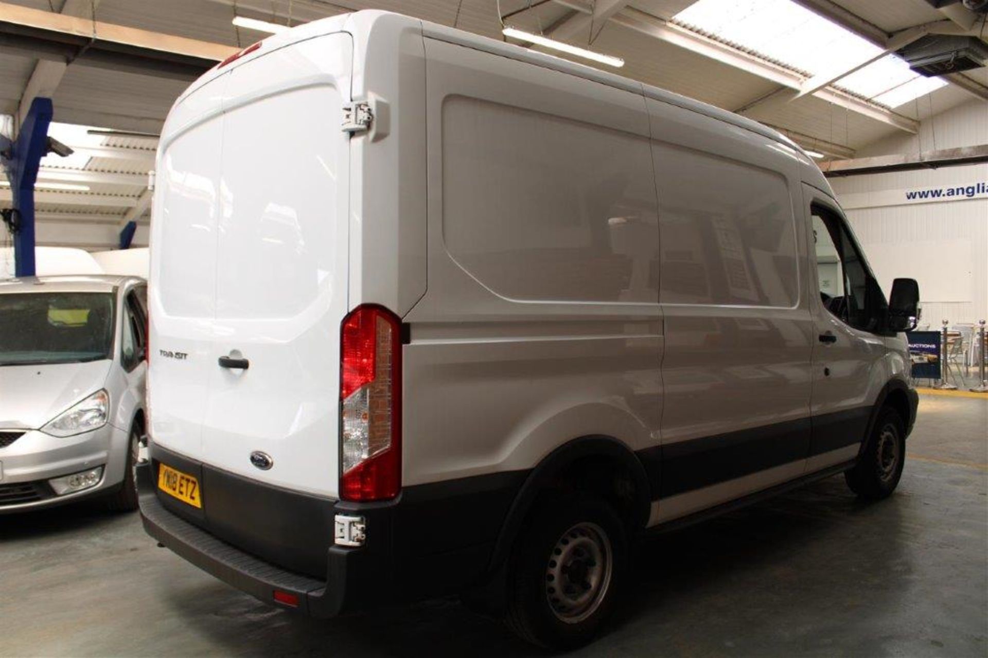 18 18 Ford Transit 290 - Image 27 of 33