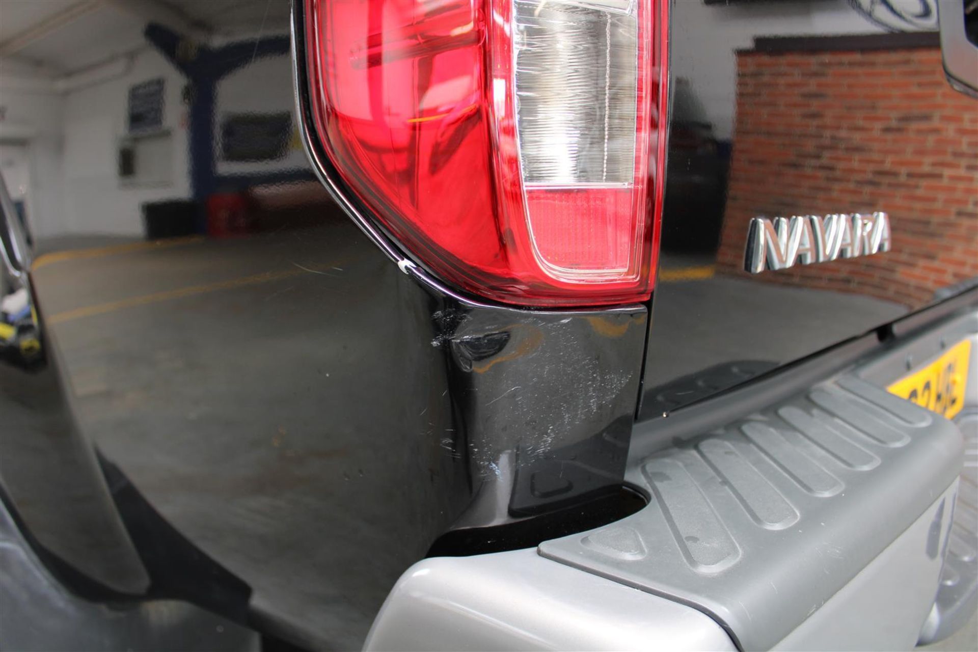 62 12 Nissan Navara Platinum DCI - Image 11 of 40