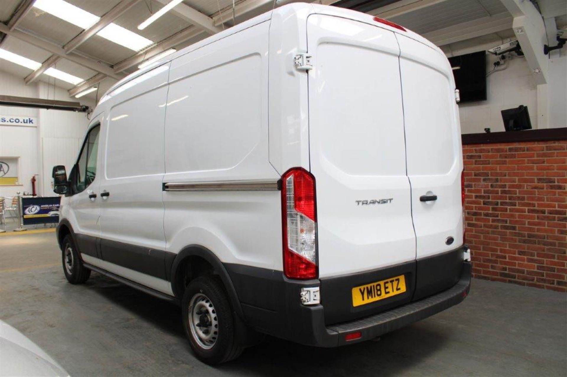 18 18 Ford Transit 290 - Image 32 of 33