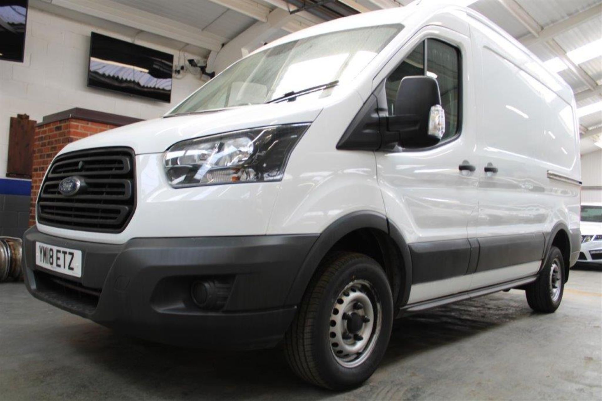 18 18 Ford Transit 290 - Image 5 of 33