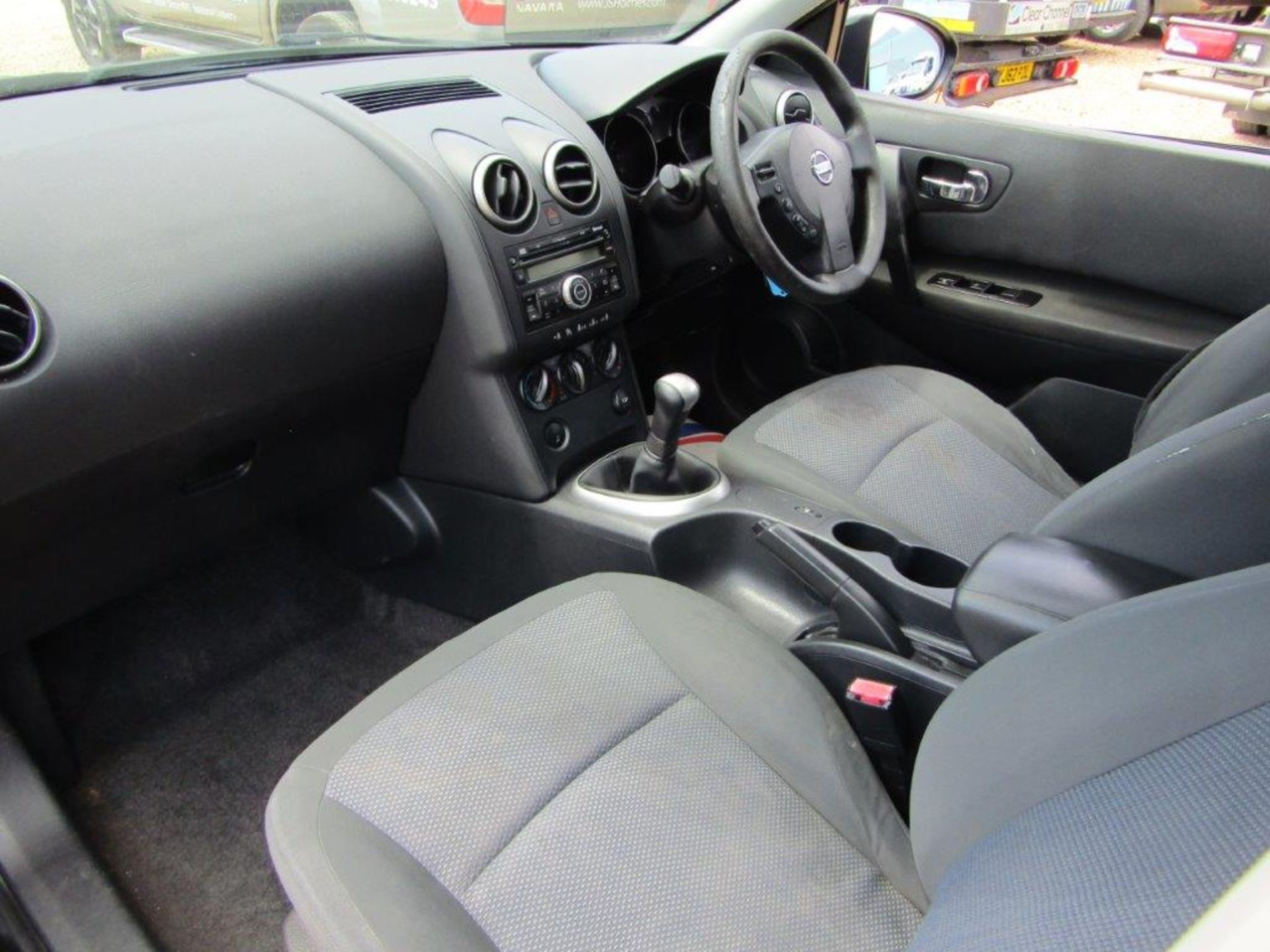 09 09 Nissan Qashqai Visia +2 - Image 6 of 21