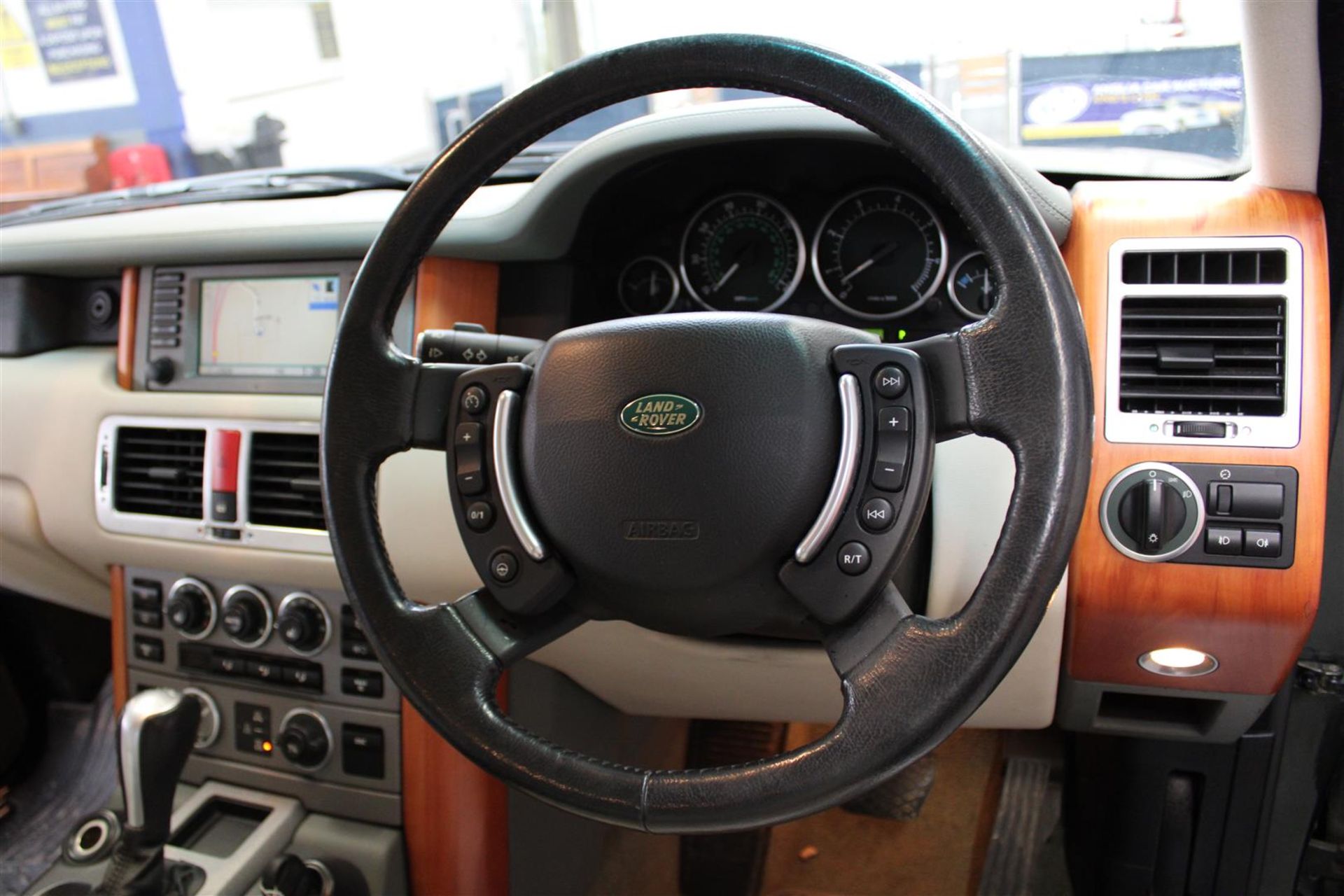 04 04 Range Rover Vogue V8 Auto - Image 26 of 42