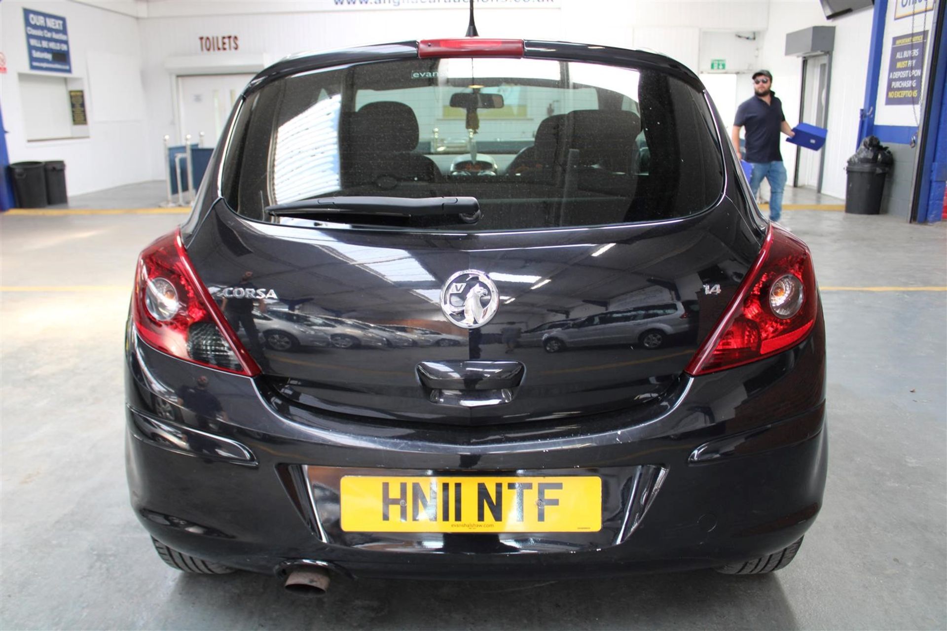 11 11 Vauxhall Corsa SXI - Image 25 of 31