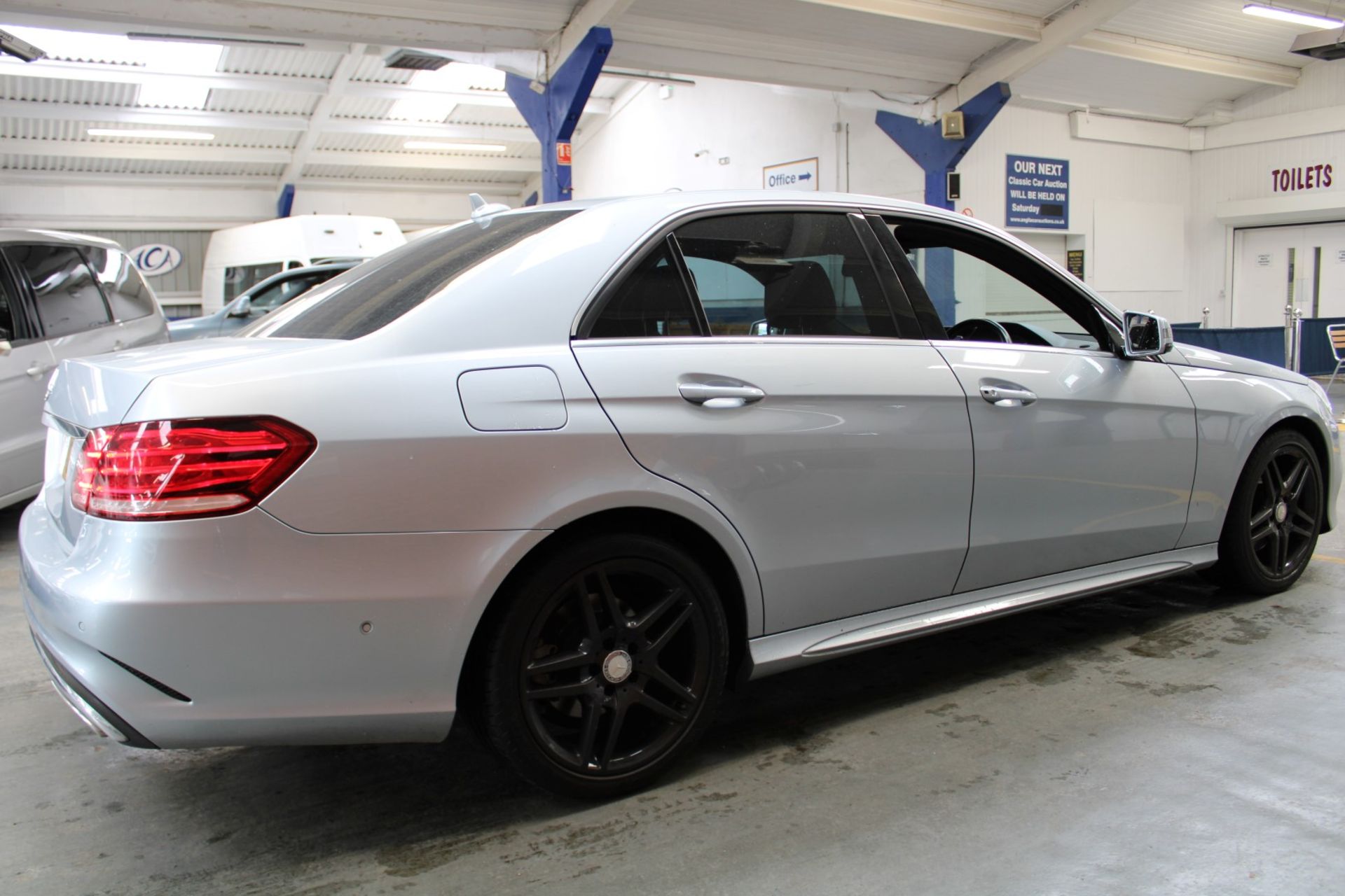 14 14 Mercedes E250 AMG Sport CDI - Image 38 of 71