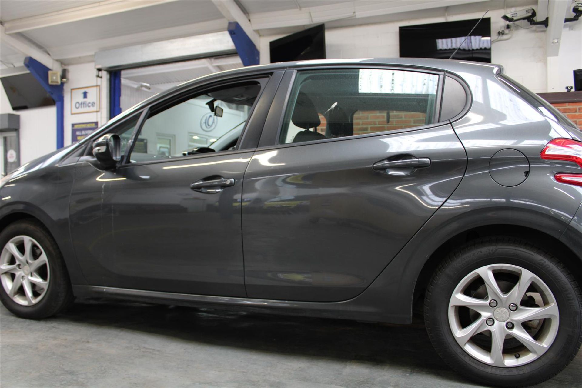 12 12 Peugeot 208 Active - Image 8 of 37