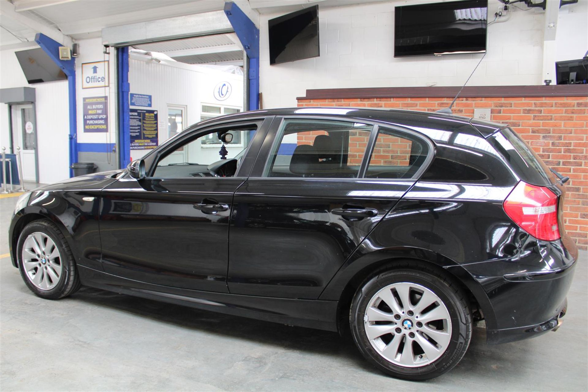 57 07 BMW 116I ES - Image 32 of 33