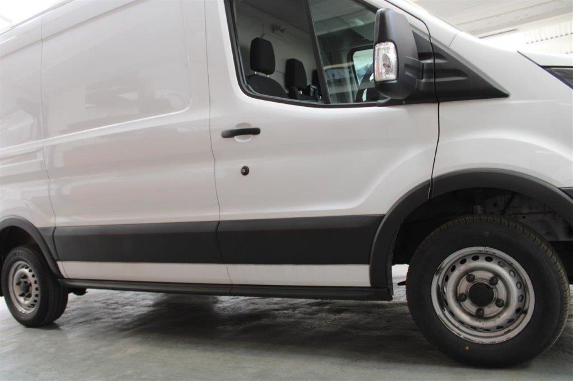 18 18 Ford Transit 290 - Image 10 of 33