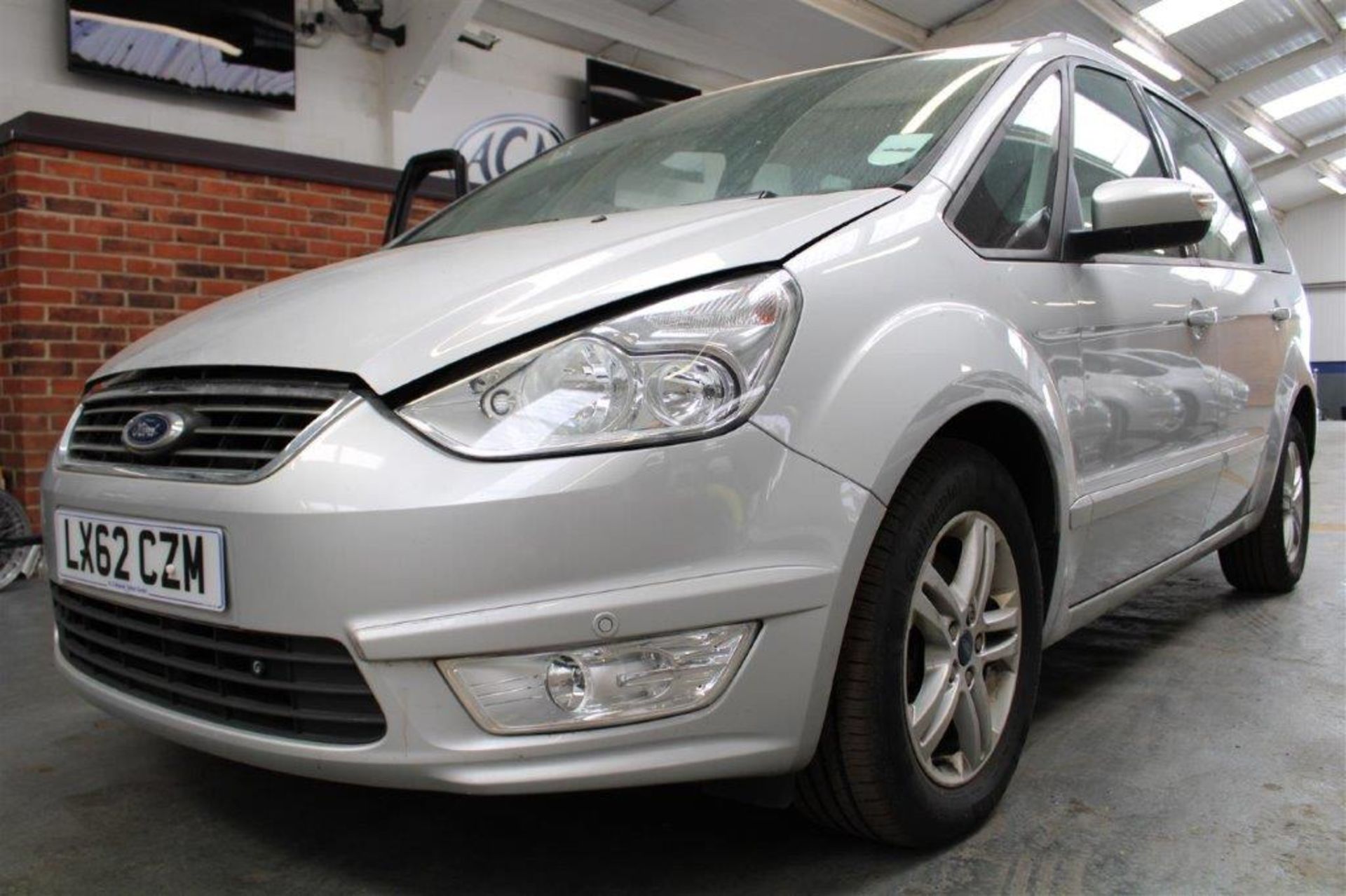 62 12 Ford Galaxy Zetec TDCI Auto - Image 7 of 32