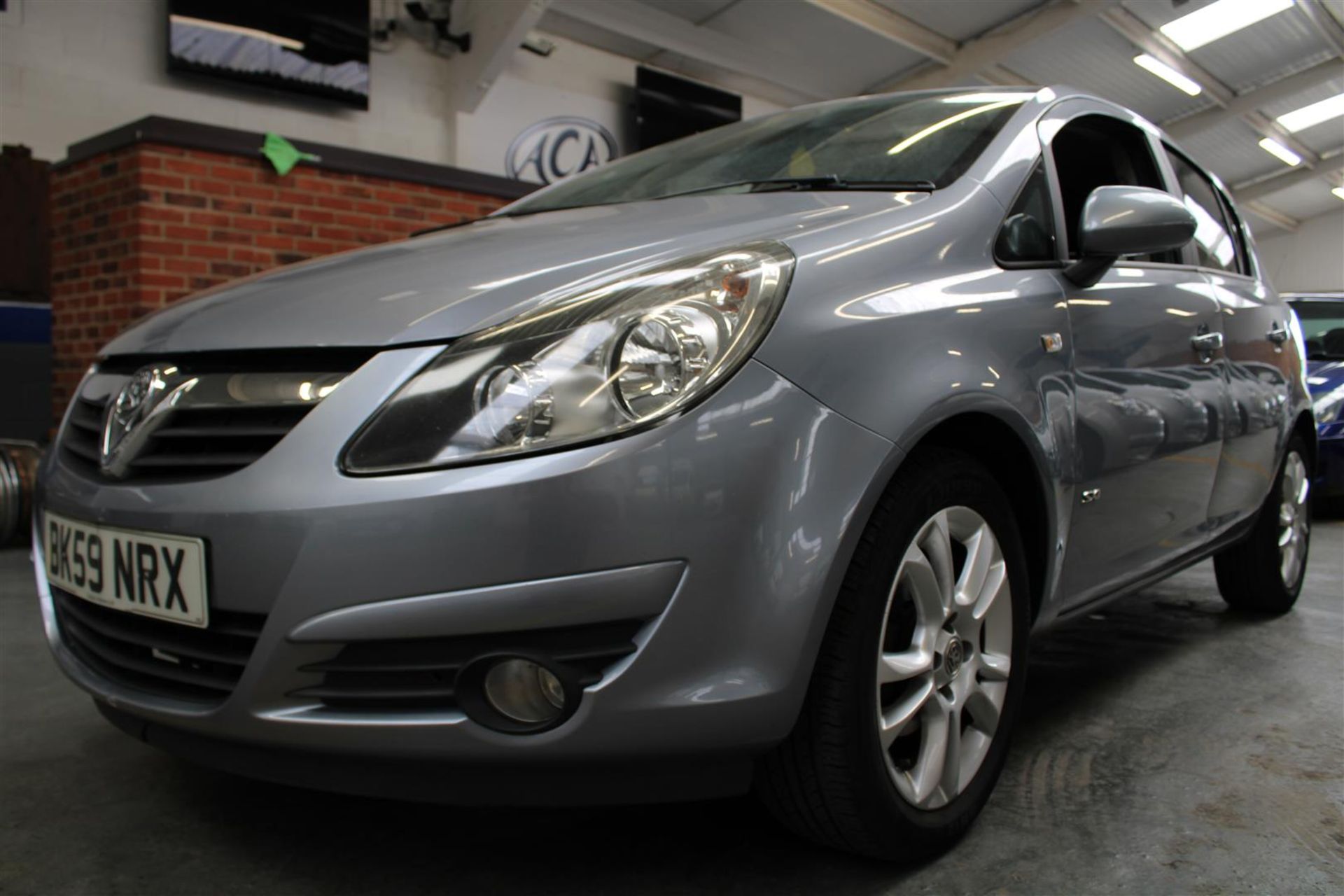 59 09 Vauxhall Corsa SXI A/C - Image 6 of 30