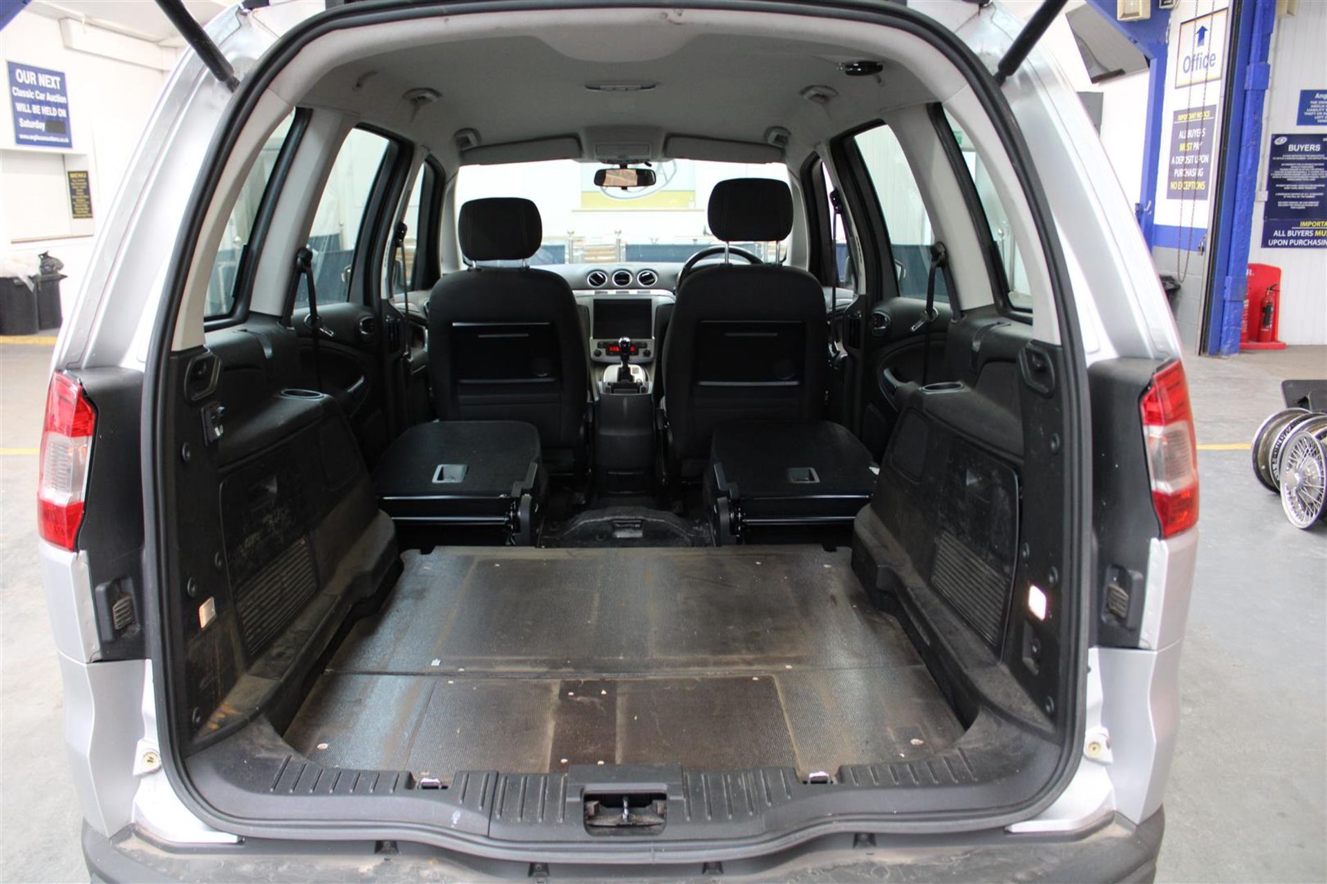 63 13 Ford Galaxy Zetec TDCI Auto - Image 31 of 34