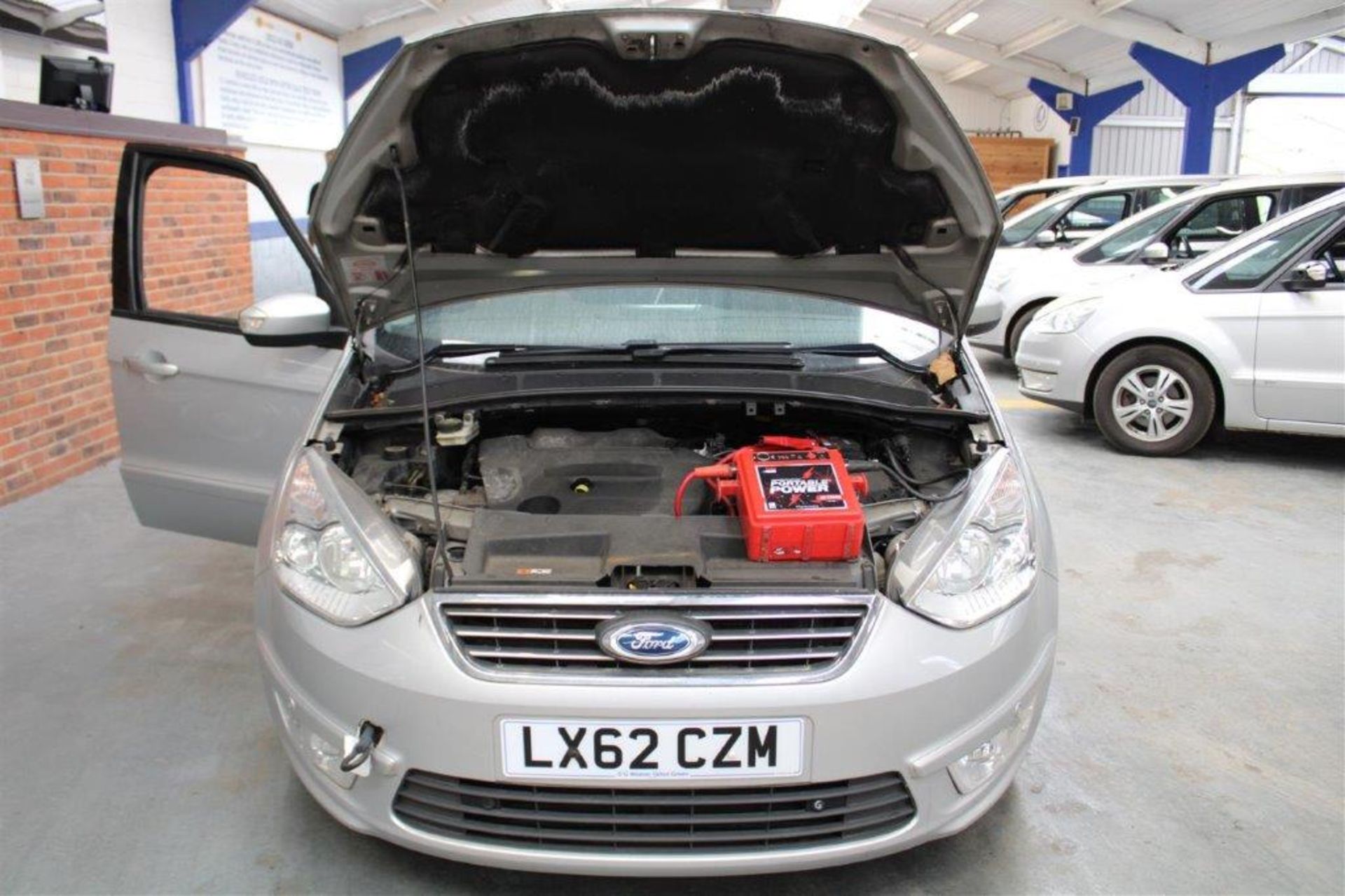 62 12 Ford Galaxy Zetec TDCI Auto - Image 5 of 32