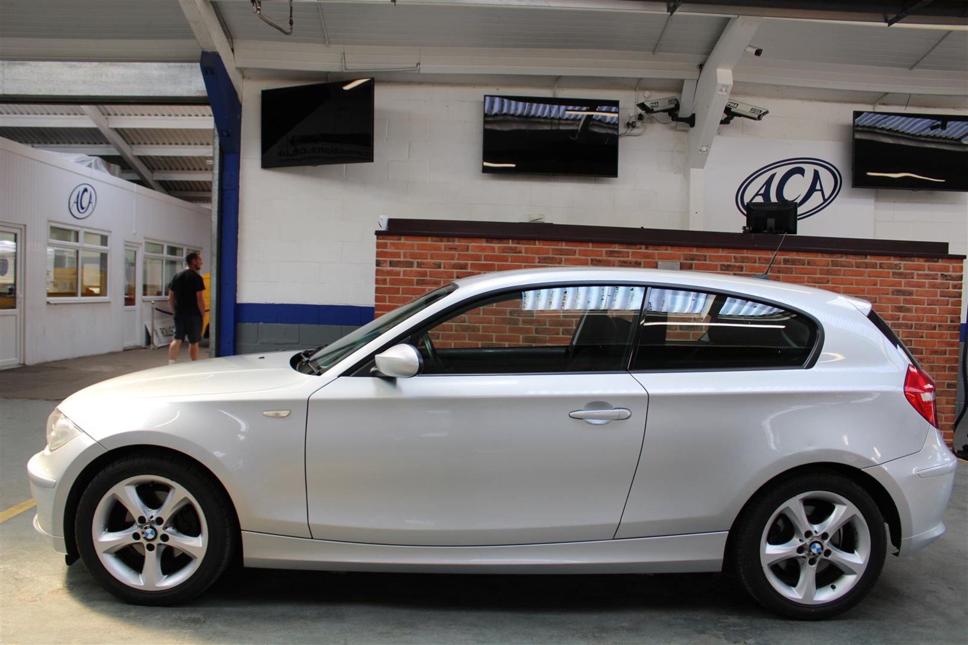 09 59 BMW 118D Sport - Image 34 of 34