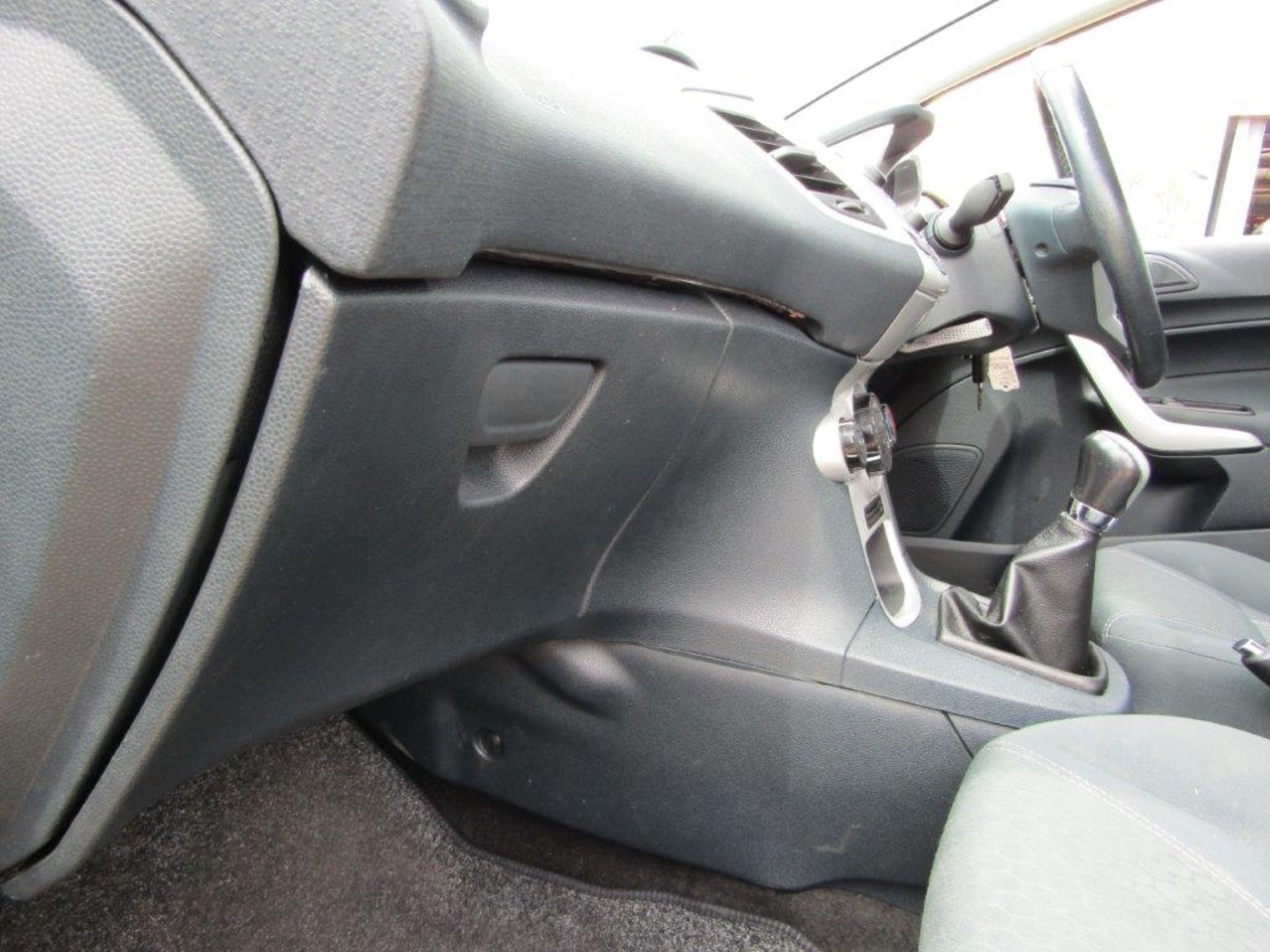 12 62 Ford Fiesta Zetec - Image 6 of 22