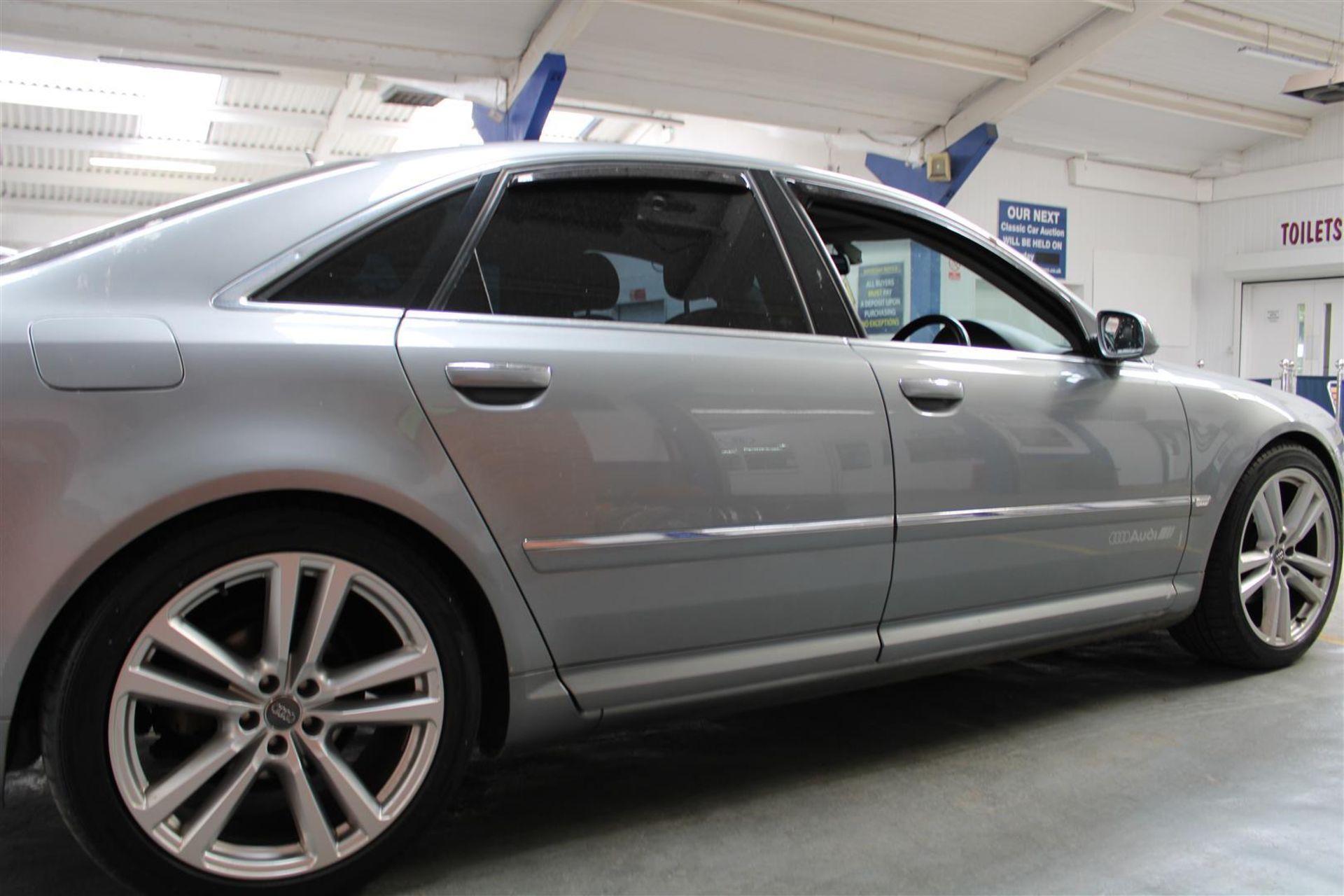 56 06 Audi A8 Sport TDI Quattro - Image 31 of 40