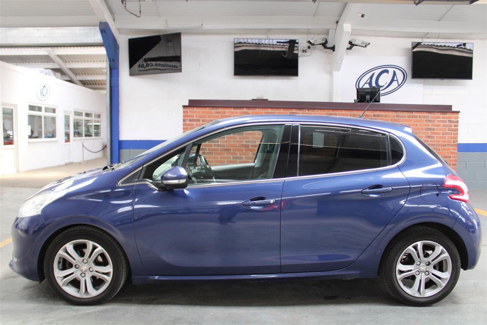 12 62 Peugeot 208 Allure E HDI 5dr - Image 35 of 35