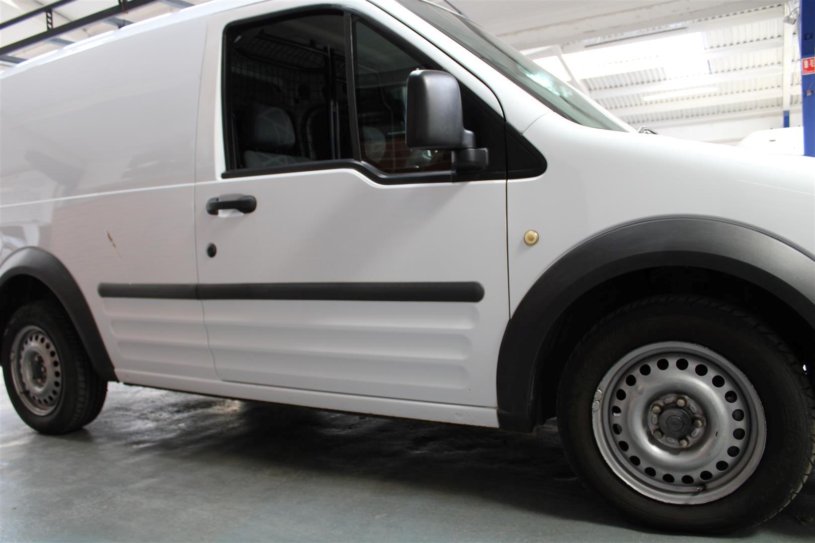 60 10 Ford Transit Connect 75 T200 - Image 20 of 34