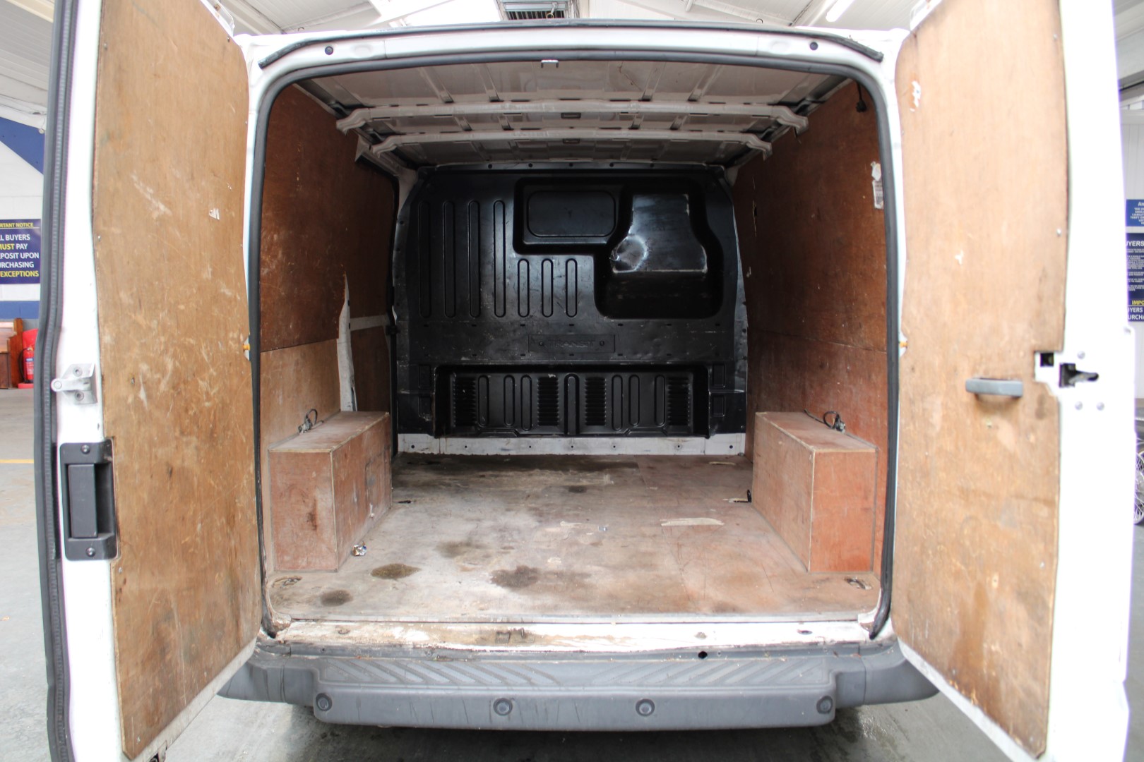 12 12 Ford Transit 85 T300M FWD - Image 27 of 30