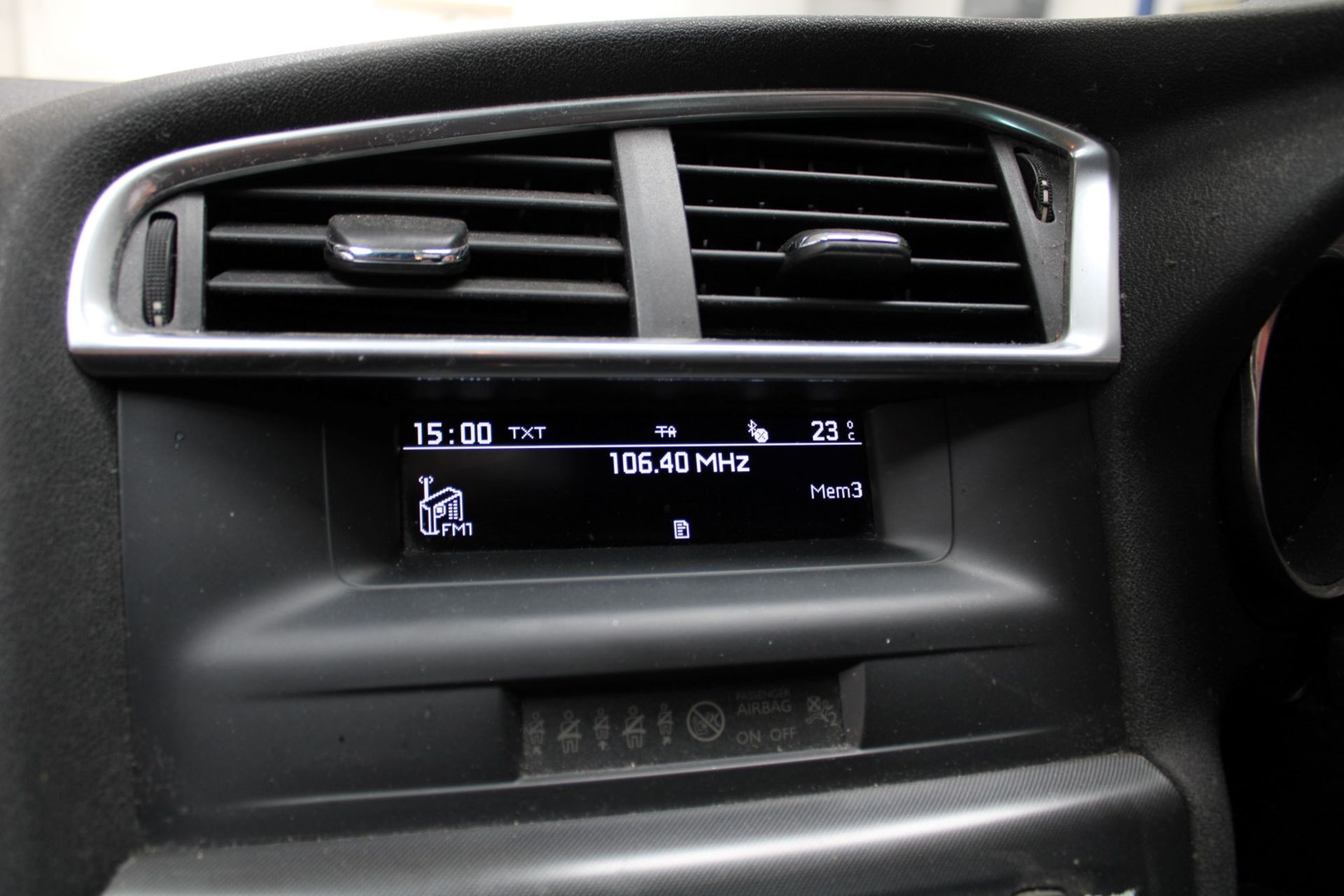 11 11 Citroen DS4 DStyle HDI - Image 8 of 35