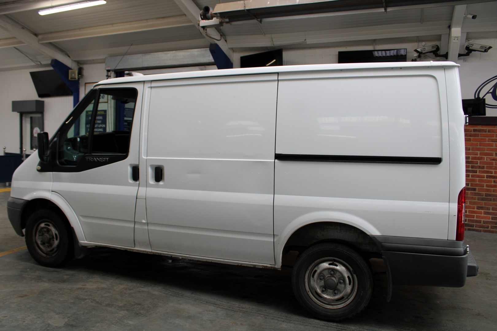 12 12 Ford Transit 85 T300M FWD - Image 29 of 30