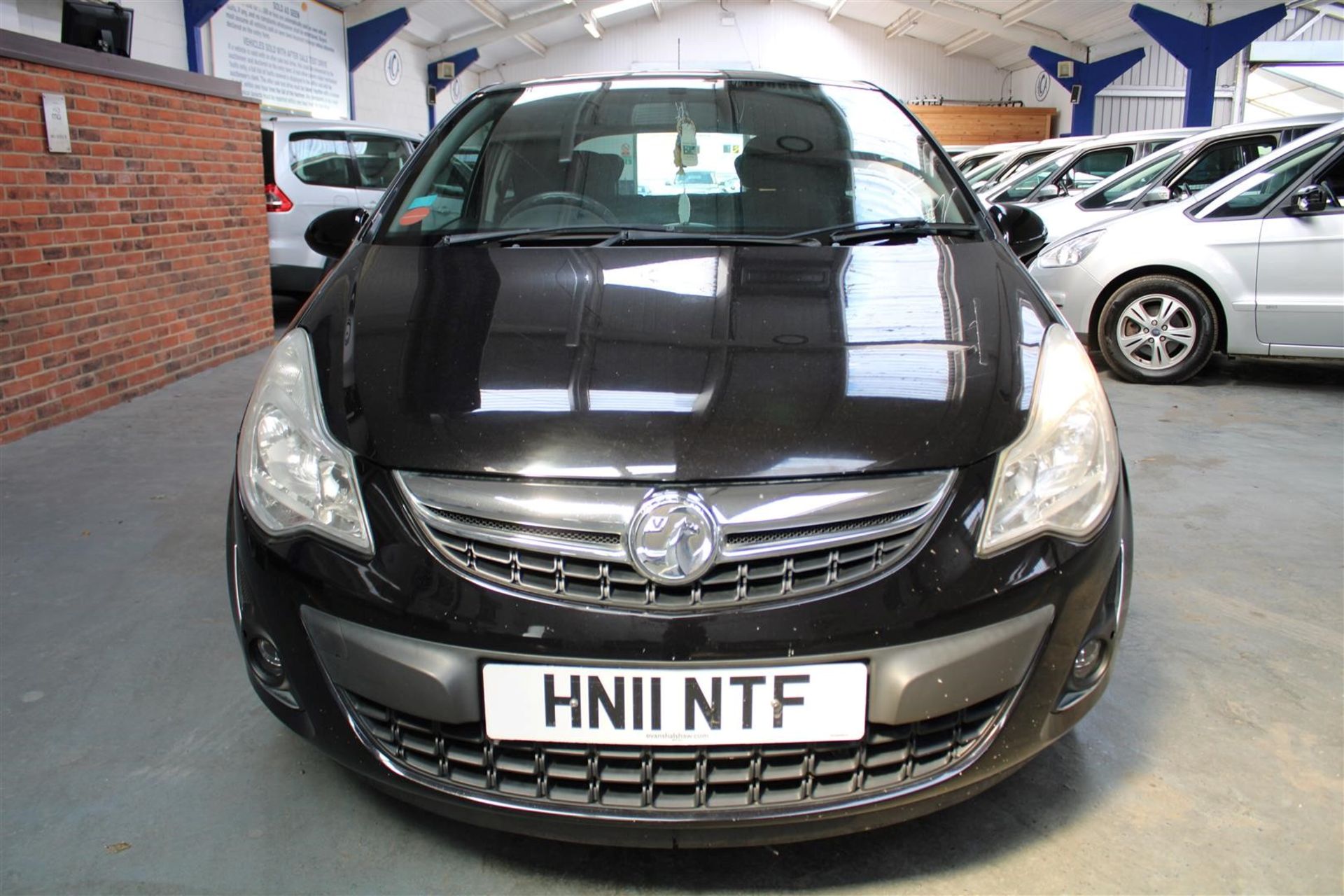 11 11 Vauxhall Corsa SXI - Image 2 of 31