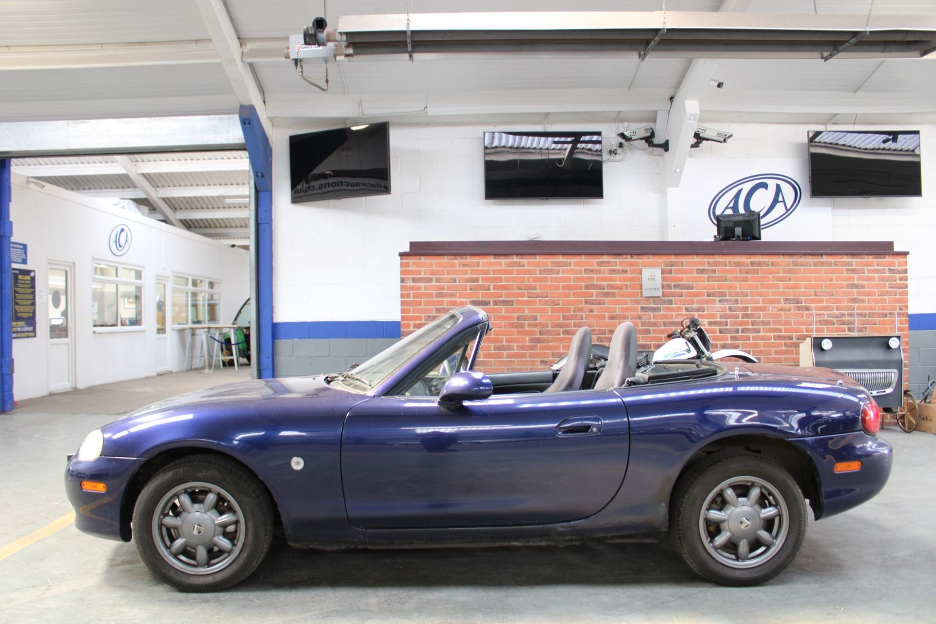 54 05 Mazda MX-5 - Image 26 of 26