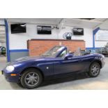 54 05 Mazda MX-5