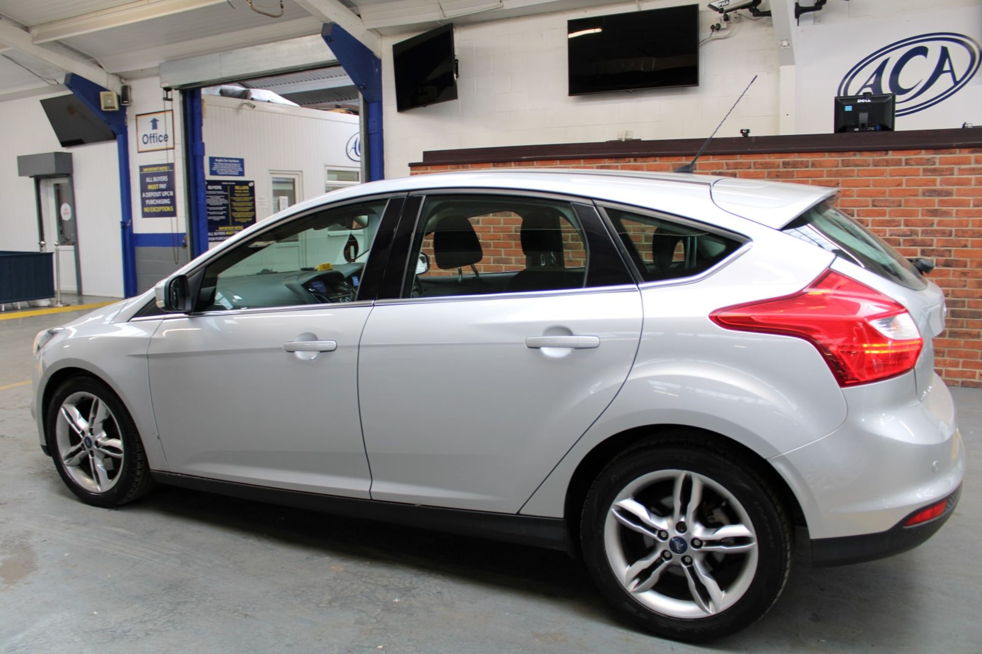 12 12 Ford Focus Titanium TDCI - Image 28 of 29